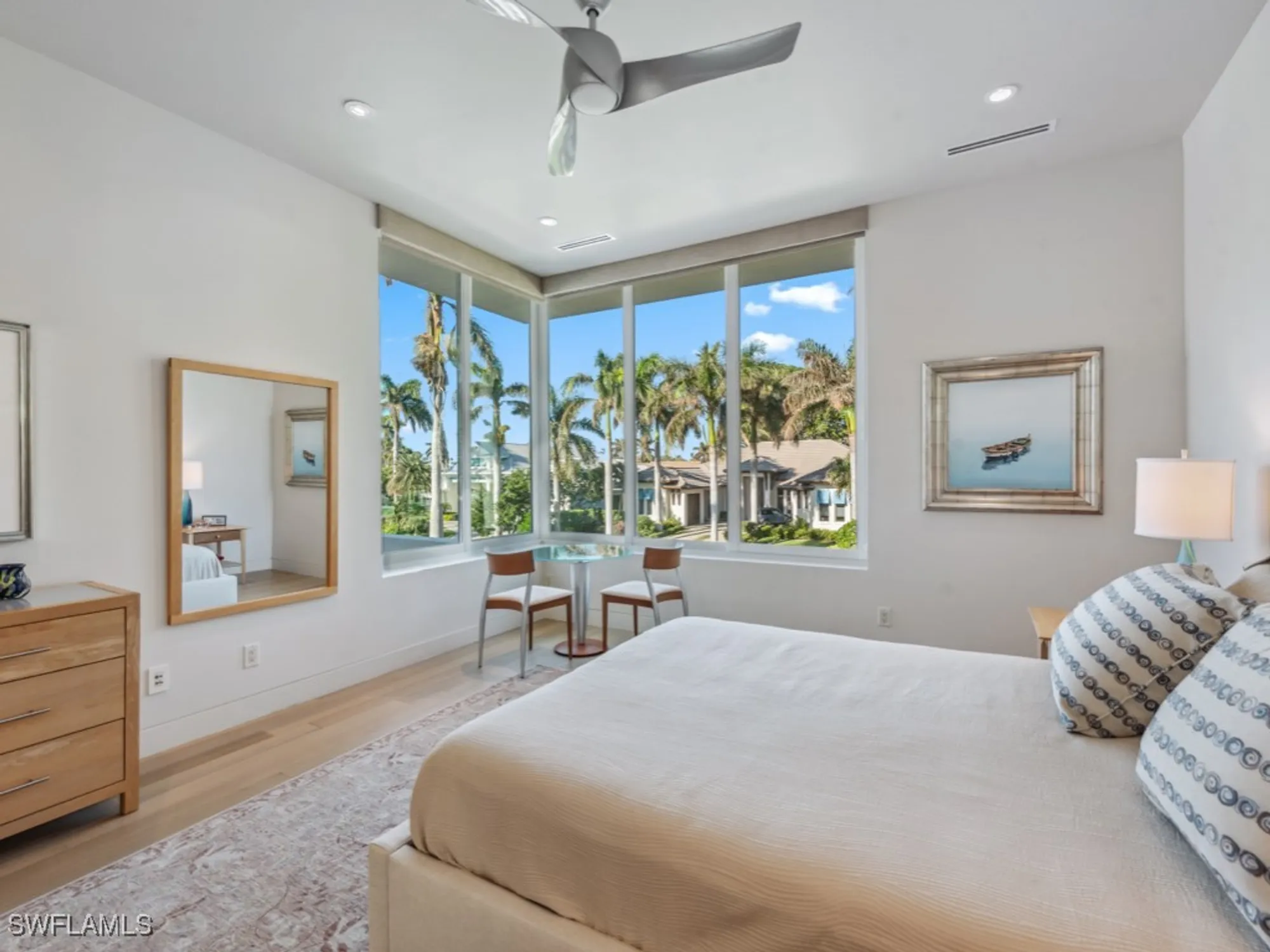 Property Slideshow image 37 of 50 | 440 spinnaker dr, Naples, FL, 34102