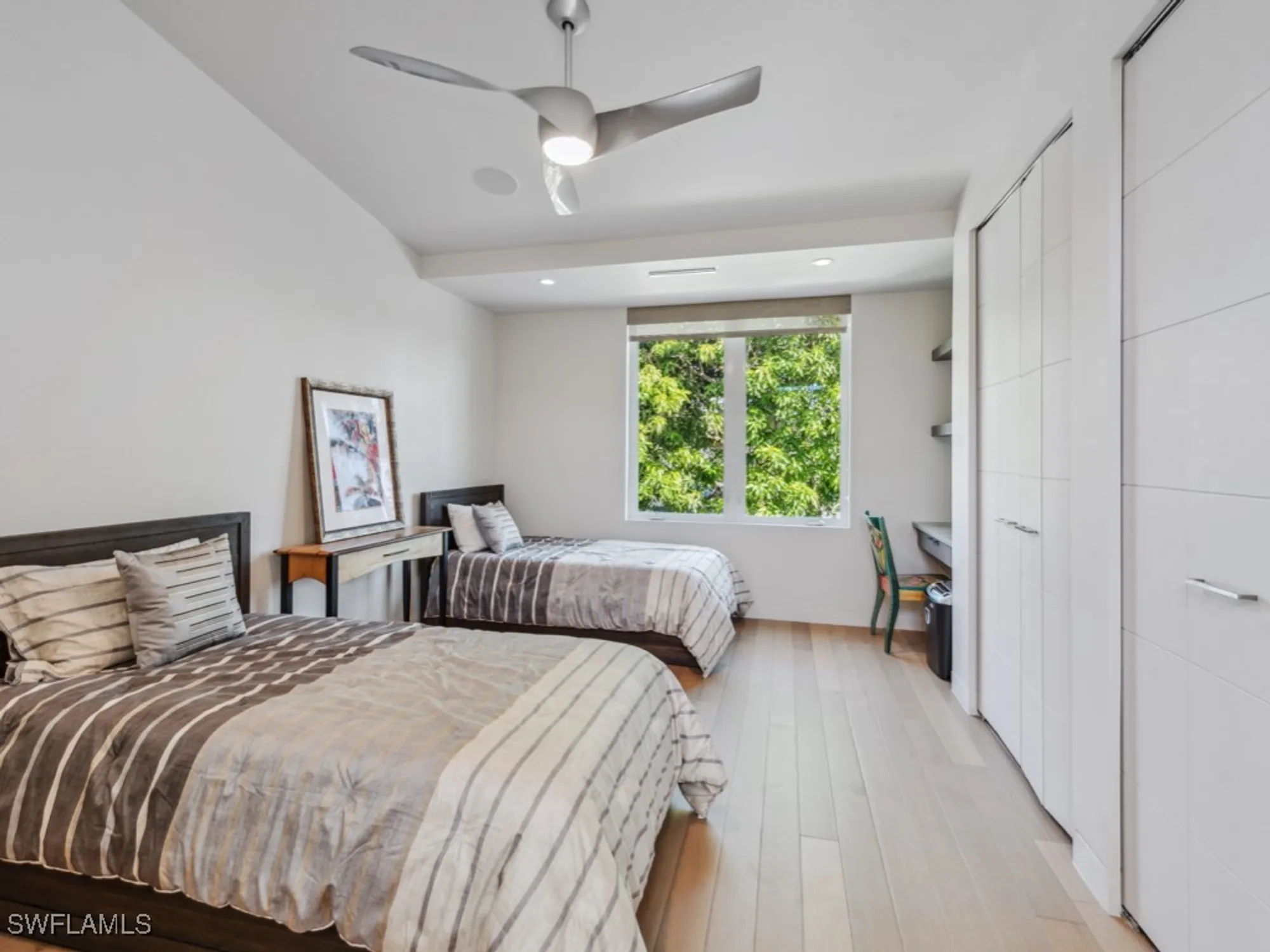 Property Slideshow image 39 of 50 | 440 spinnaker dr, Naples, FL, 34102