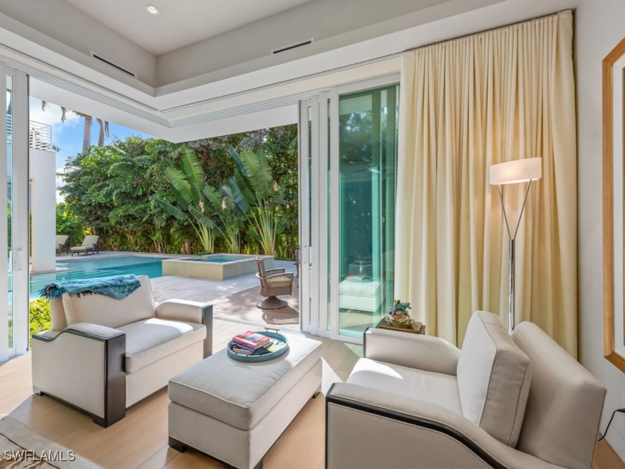 Property Slideshow image 30 of 50 | 440 spinnaker dr, Naples, FL, 34102