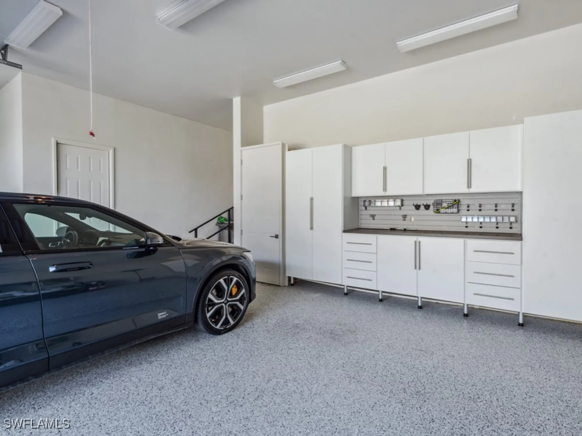 Property Slideshow image 47 of 50 | 440 spinnaker dr, Naples, FL, 34102