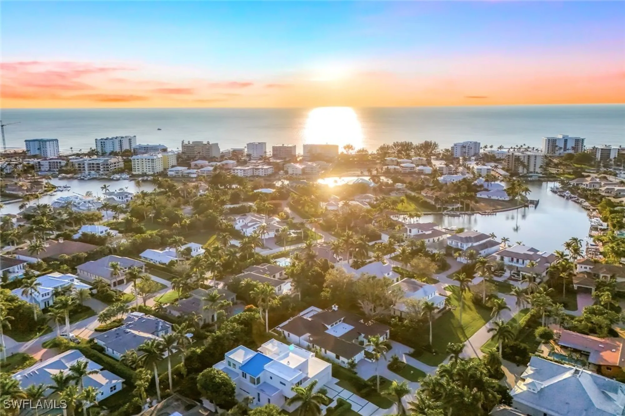 Property Slideshow image 48 of 50 | 440 spinnaker dr, Naples, FL, 34102