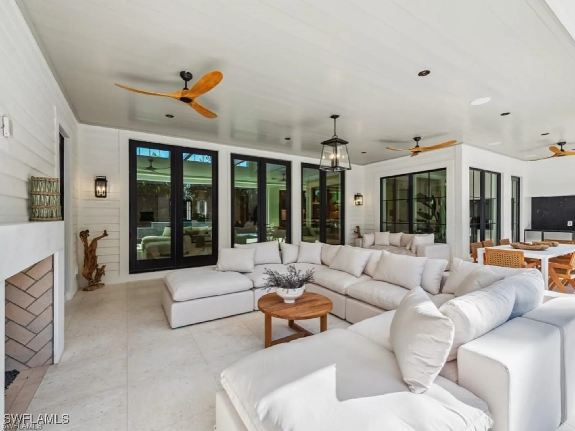 Property Slideshow image 15 of 50 | 424 spinnaker dr, Naples, FL, 34102