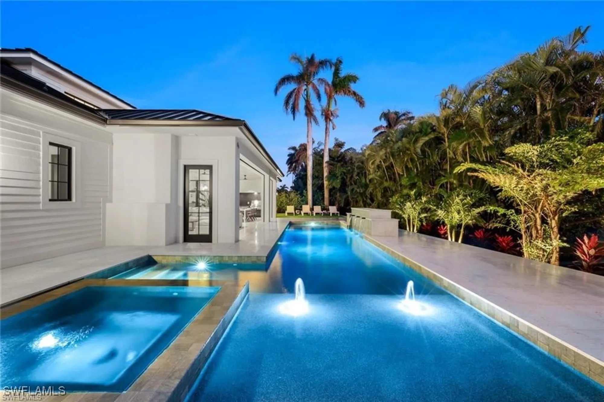 Property Slideshow image 26 of 50 | 424 spinnaker dr, Naples, FL, 34102