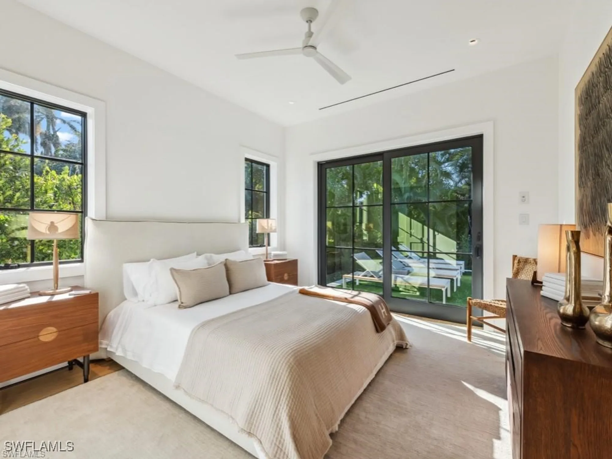 Property Slideshow image 30 of 50 | 424 spinnaker dr, Naples, FL, 34102