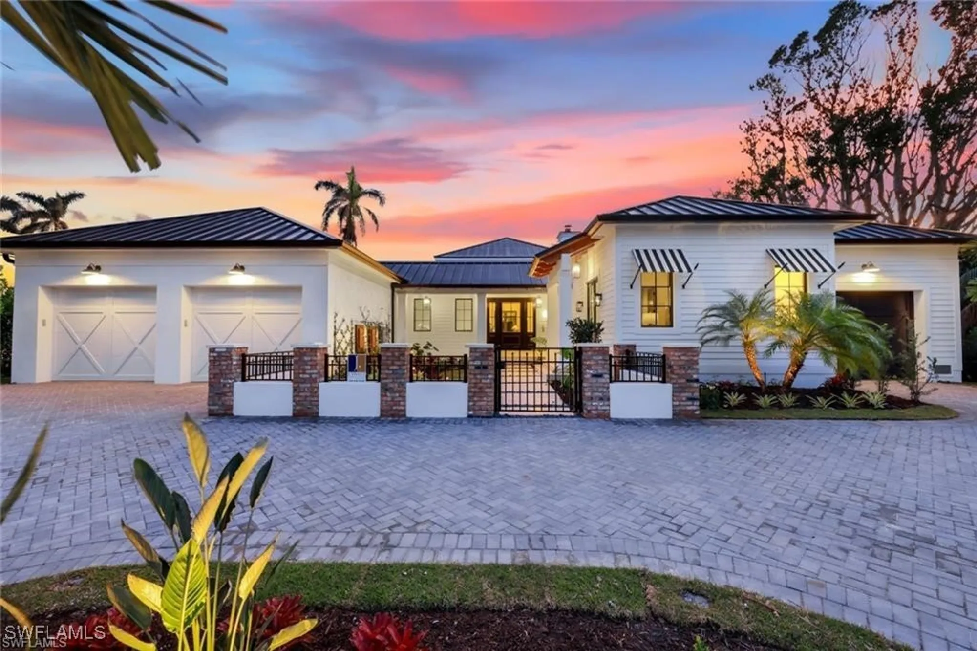 Property Slideshow image 48 of 50 | 424 spinnaker dr, Naples, FL, 34102