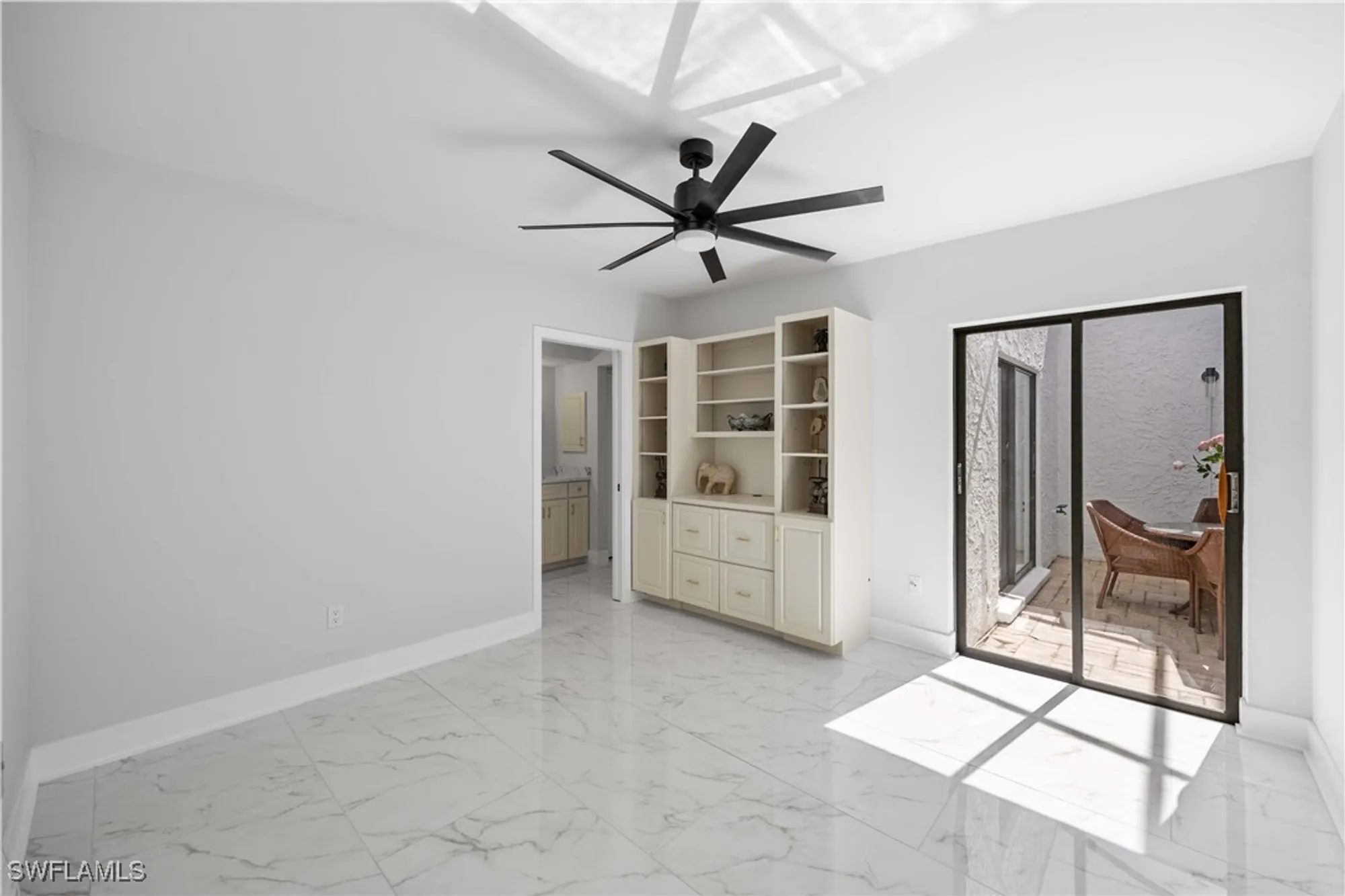 Property Slideshow image 16 of 35 | 588 tierra mar ln # 23, Naples, FL, 34108