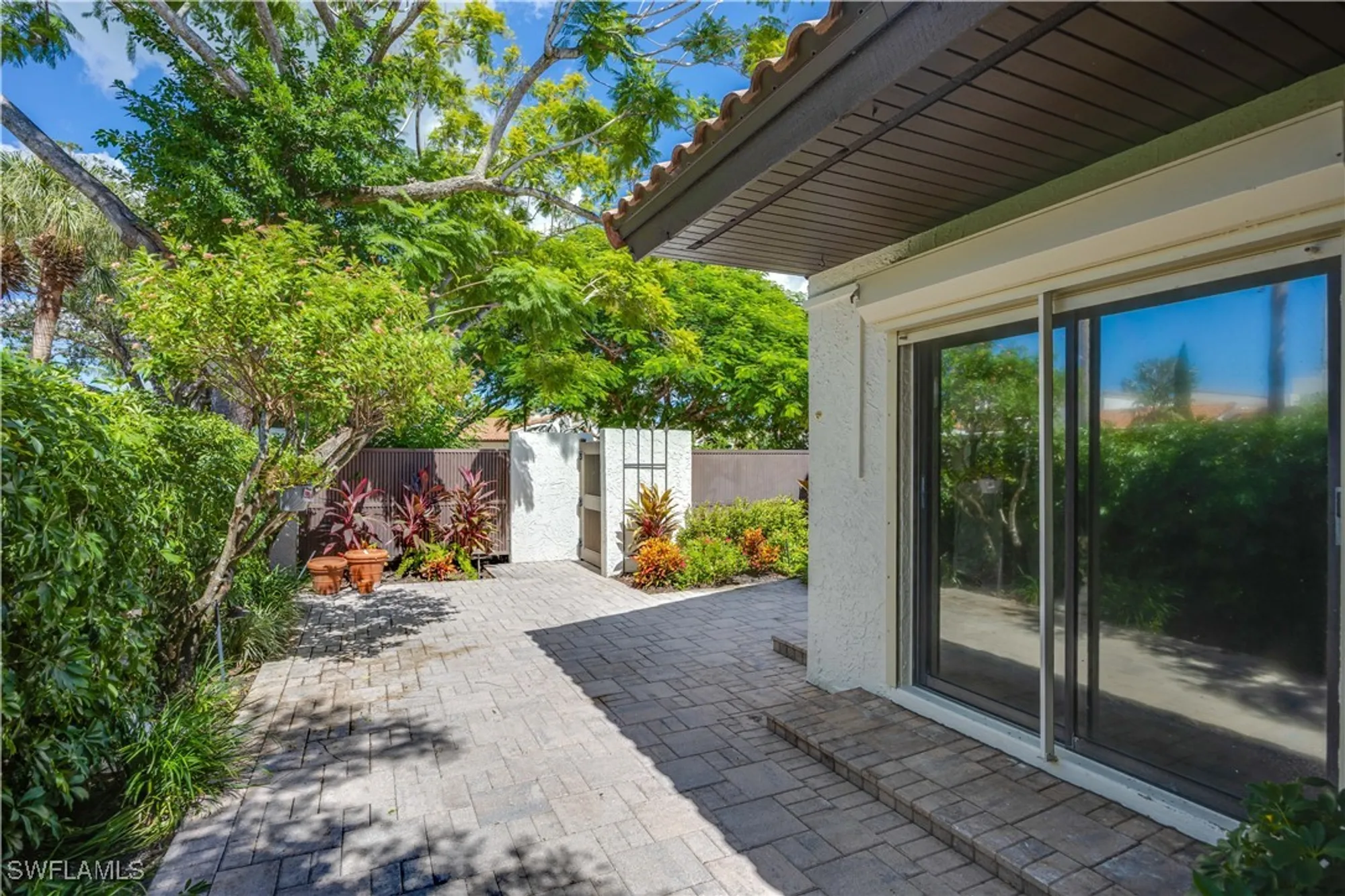 Property Slideshow image 28 of 35 | 588 tierra mar ln # 23, Naples, FL, 34108