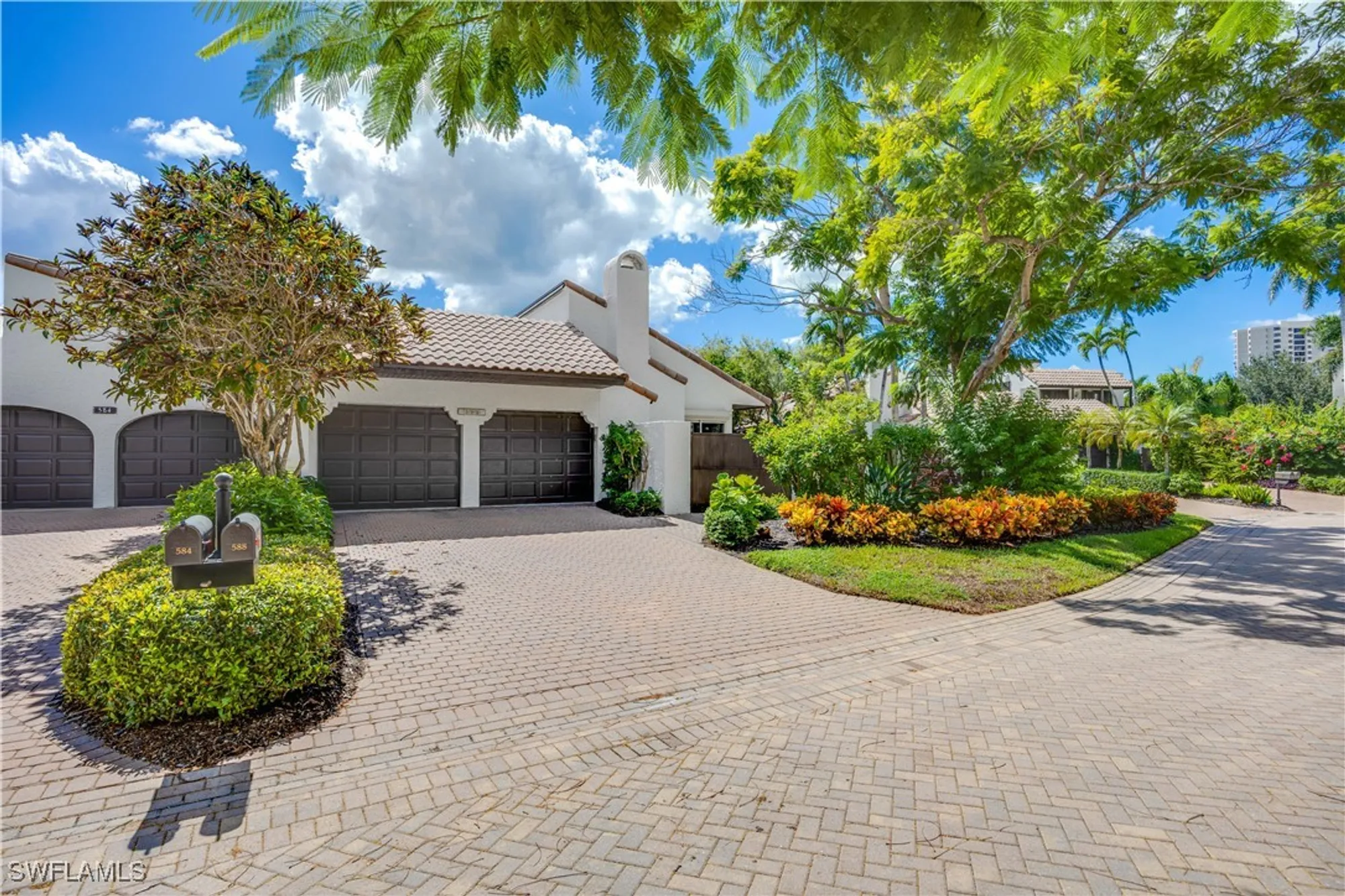 Property Slideshow image 32 of 35 | 588 tierra mar ln # 23, Naples, FL, 34108