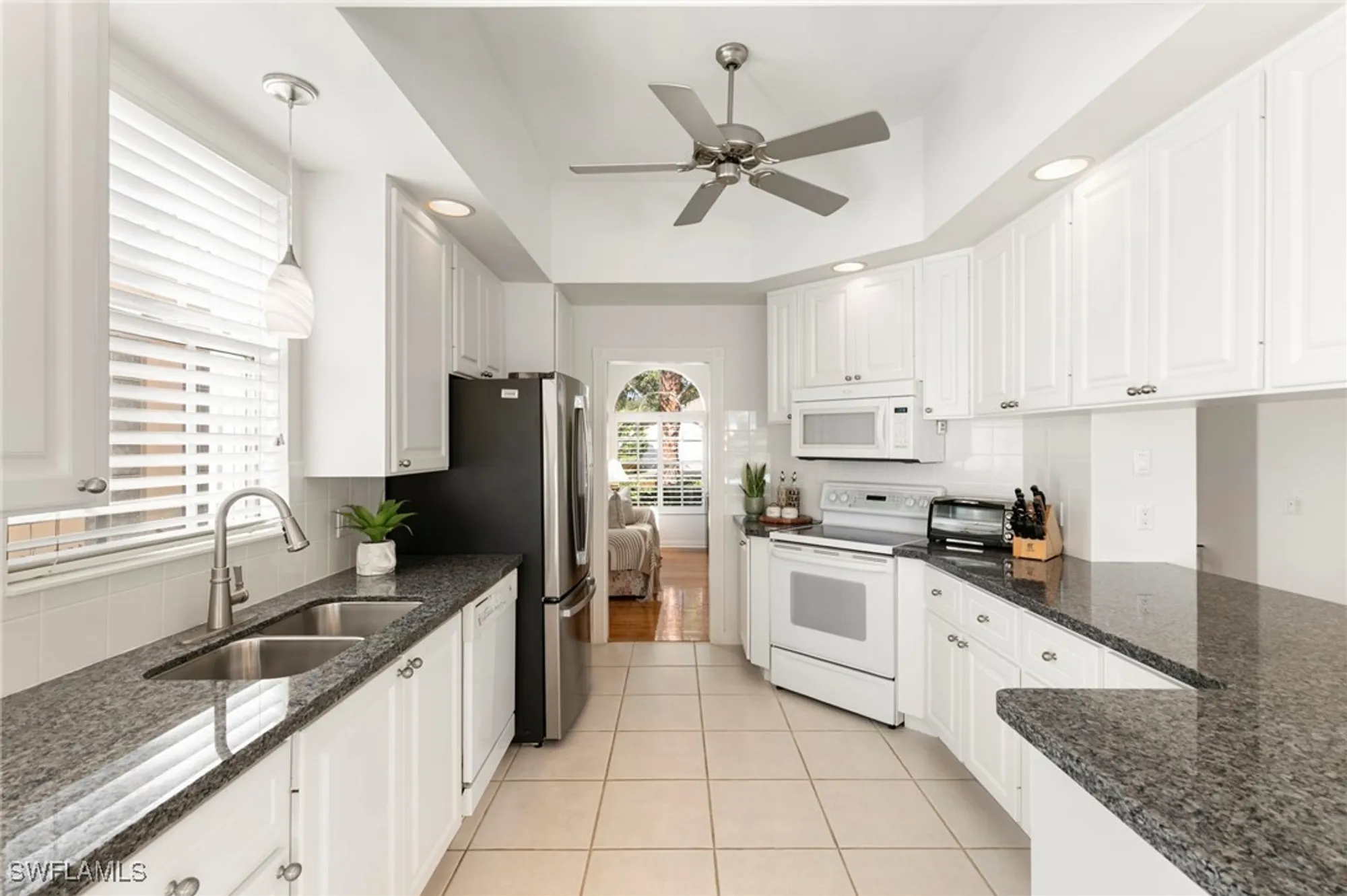 Property Slideshow image 13 of 49 | 3812 valentia way, Naples, FL, 34119