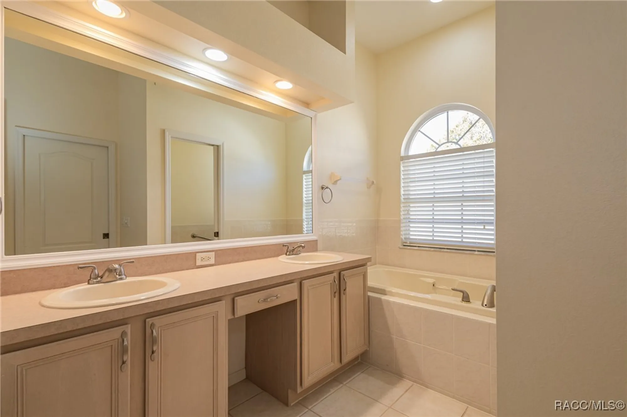 Property Slideshow image 19 of 33 | 36 byrsonima ct s, Homosassa, FL, 34446