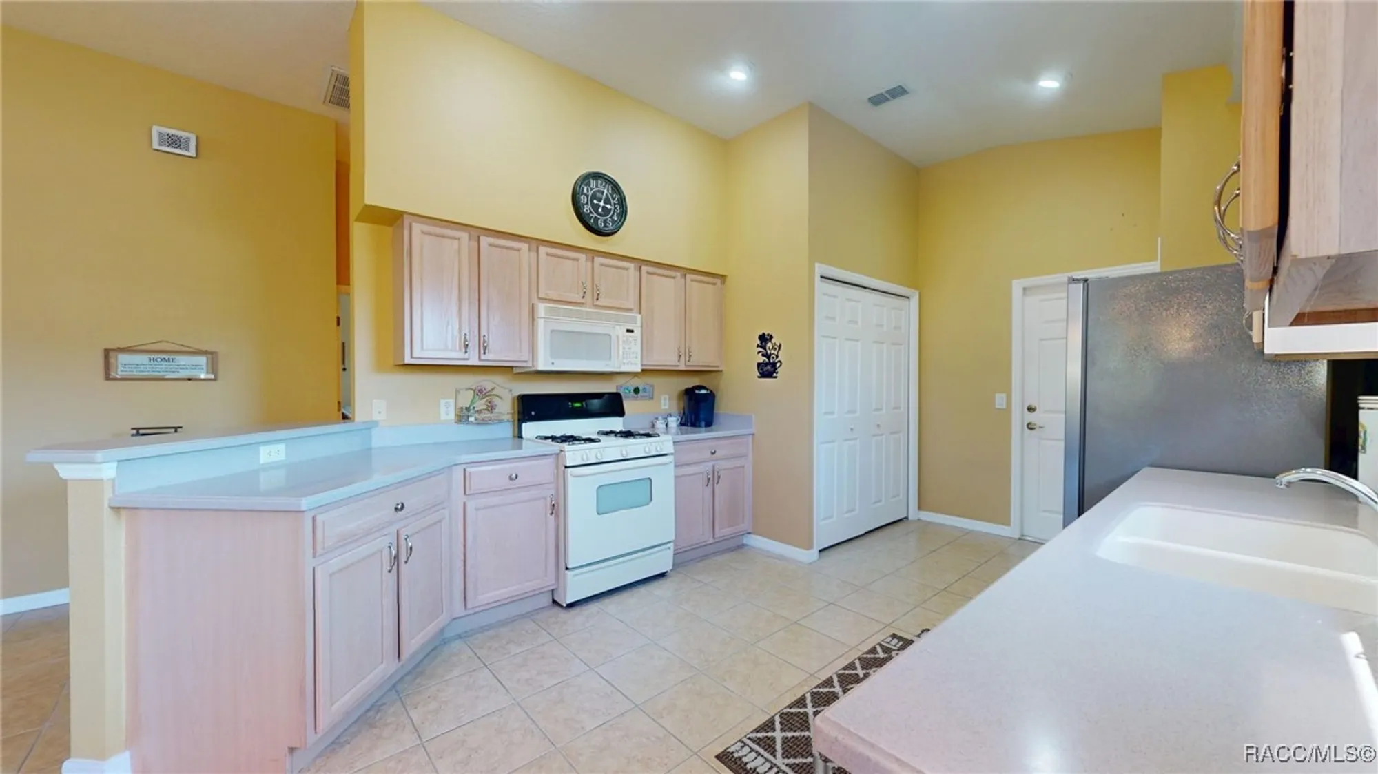 Property Slideshow image 16 of 67 | 1777 w zoe ct, Lecanto, FL, 34461