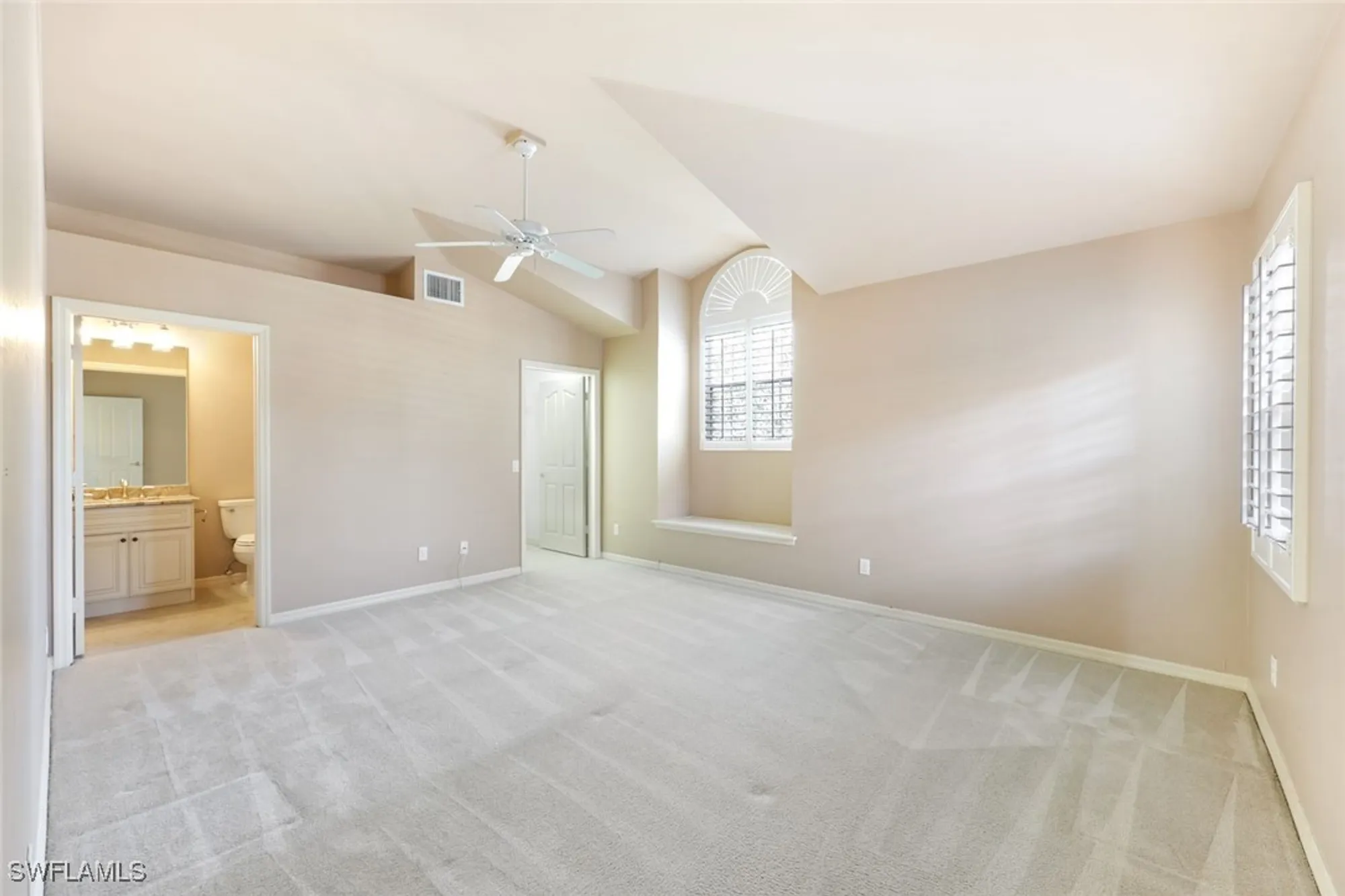 Property Slideshow image 15 of 20 | 6210 reserve cir 504, Naples, FL, 34119