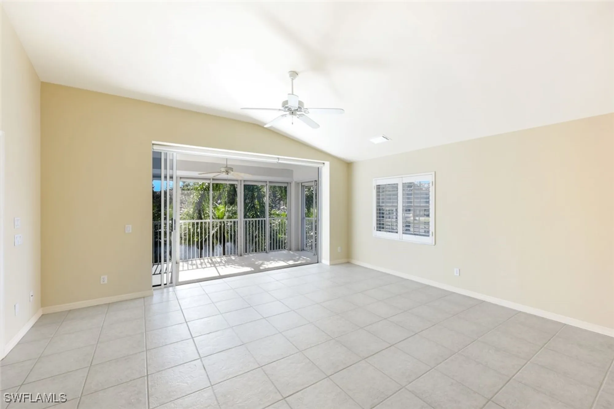 Property Slideshow image 10 of 20 | 6210 reserve cir 504, Naples, FL, 34119