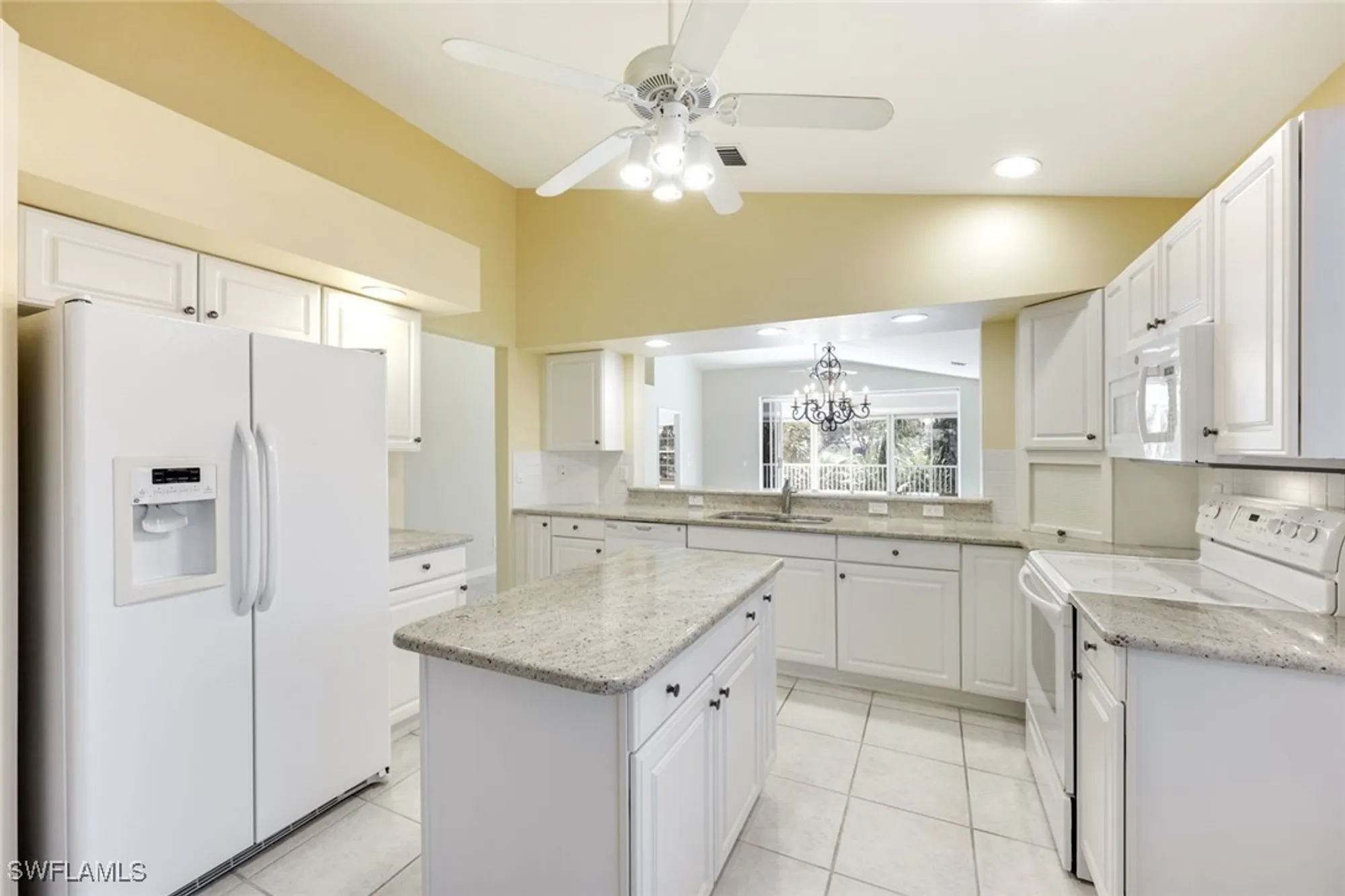 Property Slideshow image 4 of 20 | 6210 reserve cir 504, Naples, FL, 34119
