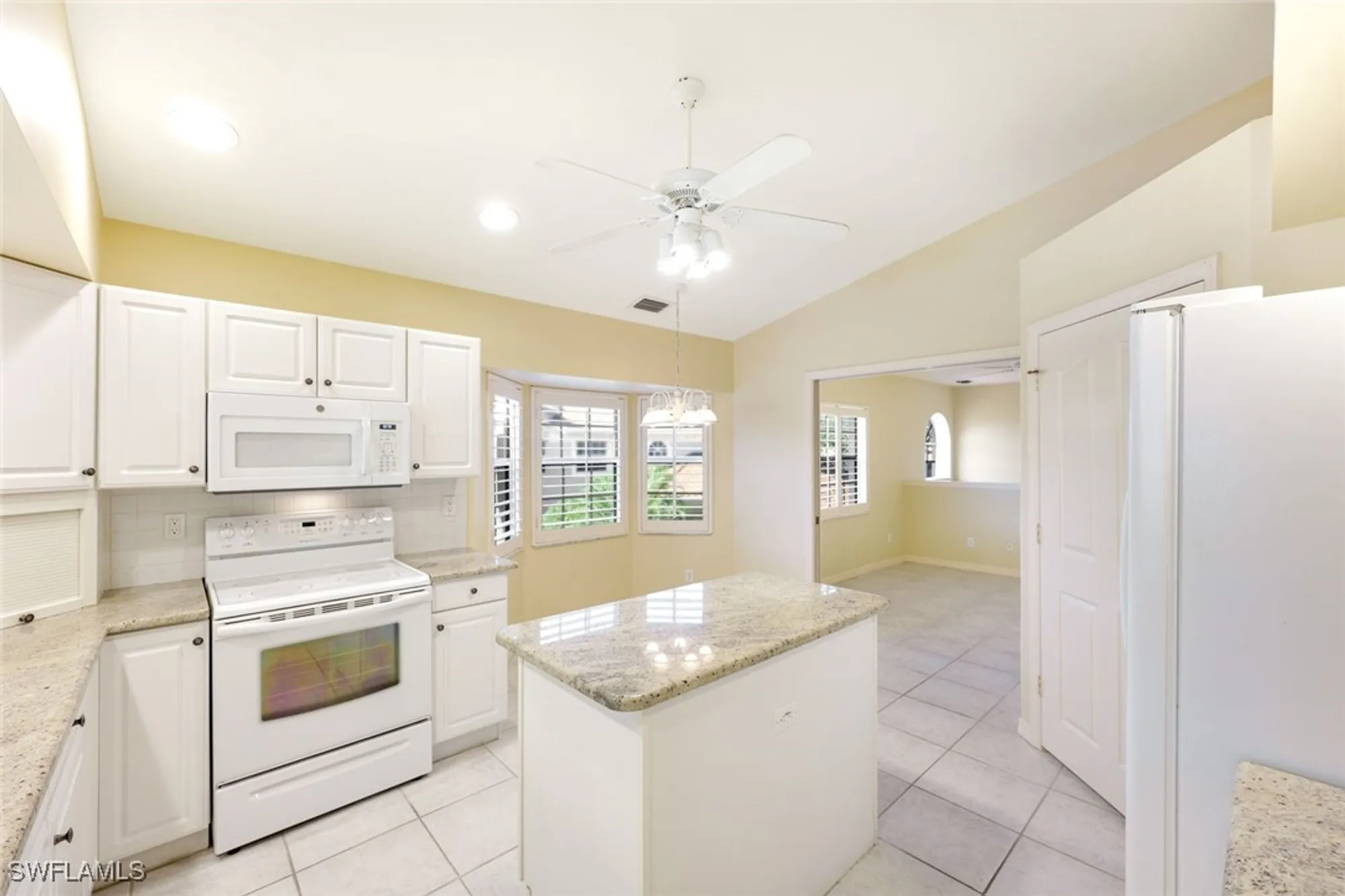 Property Slideshow image 6 of 20 | 6210 reserve cir 504, Naples, FL, 34119