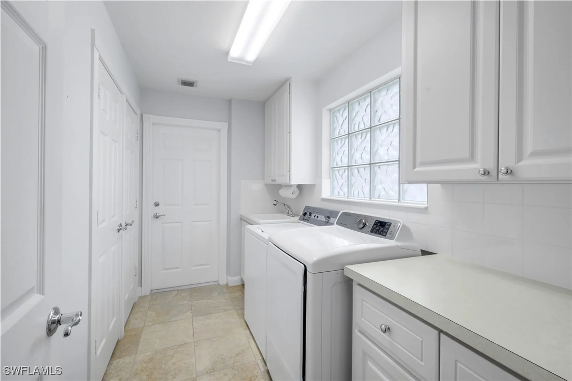 Property Slideshow image 19 of 44 | 28245 islet trl, Bonita Springs, FL, 34135