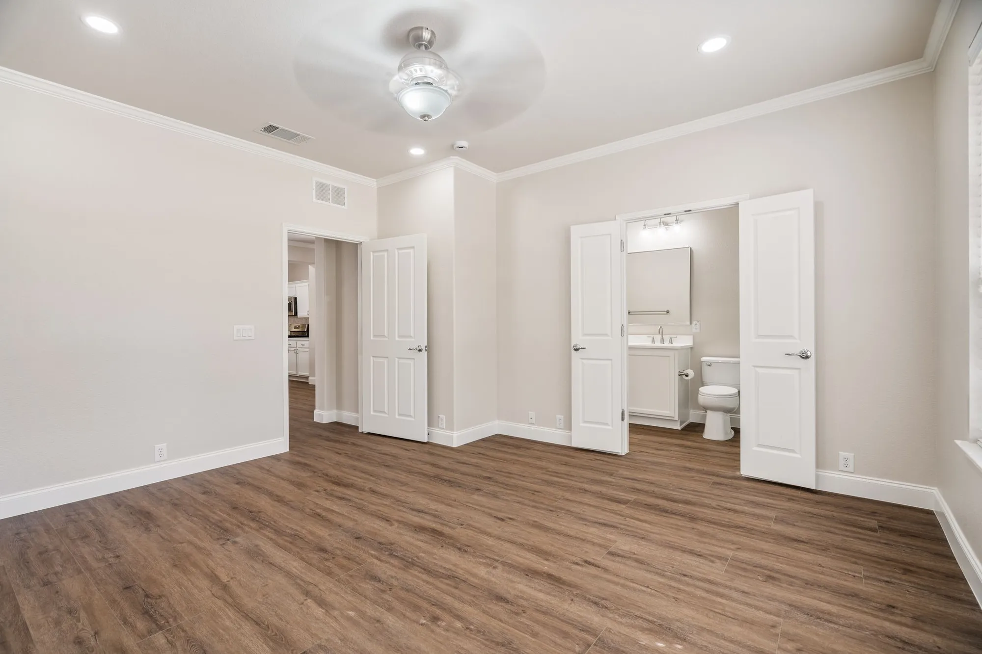 Property Slideshow image 13 of 21 | 1023 nicklaus ct, Frisco, TX, 75036