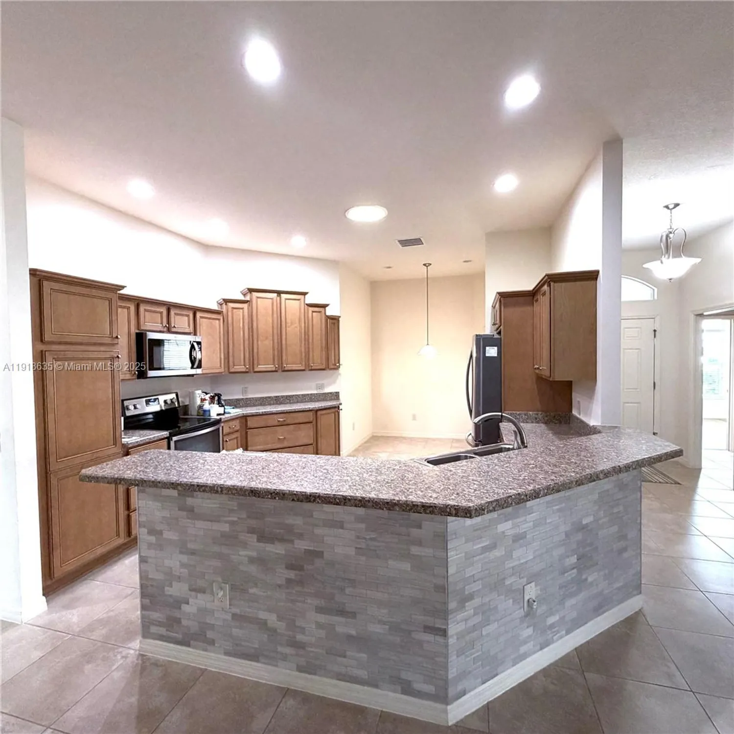 Property Slideshow image 37 of 41 | 1134 fieldbrook way, The Villages, FL, 32163