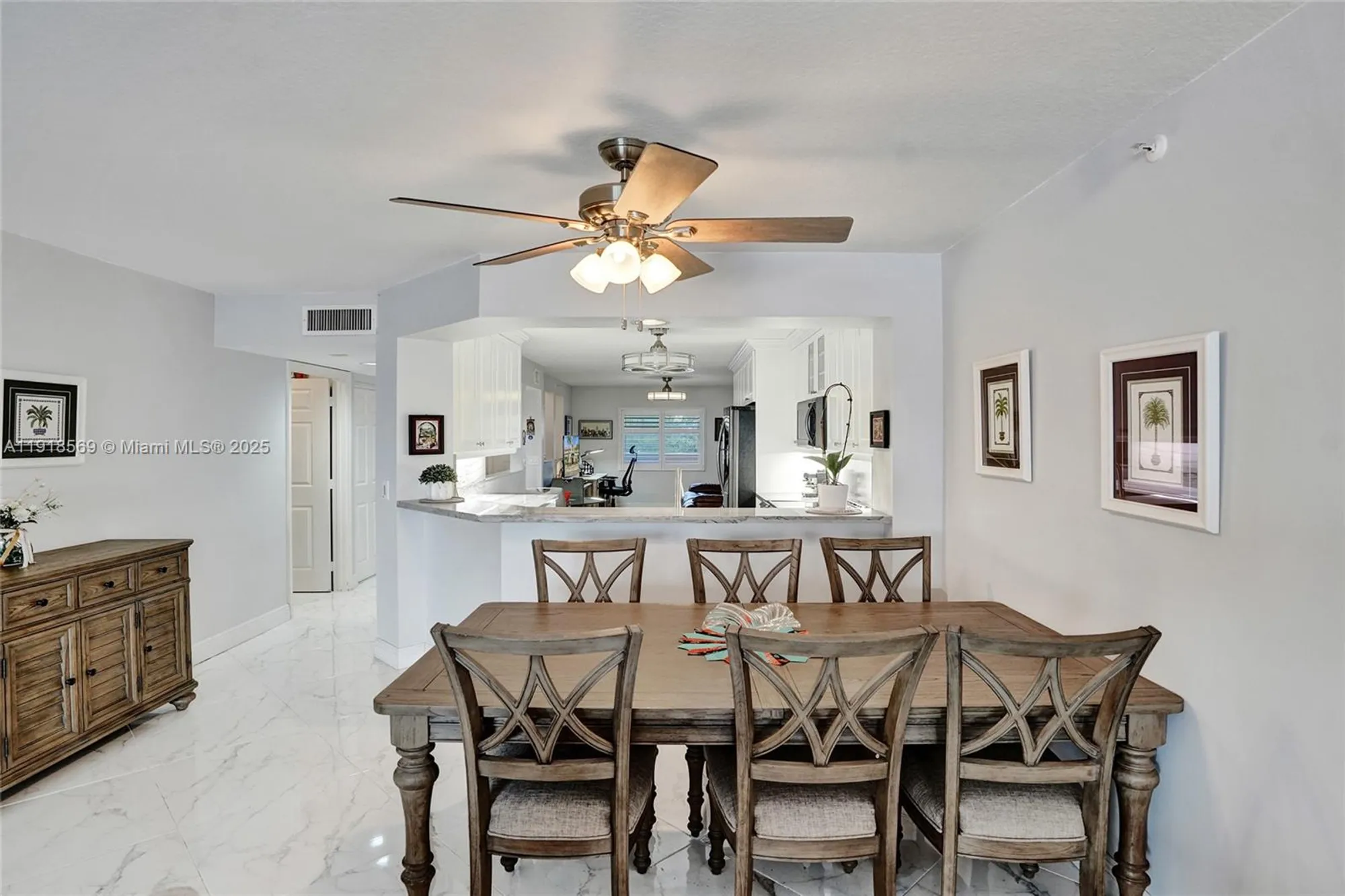 Property Slideshow image 17 of 41 | 7760 granville dr # 303, Tamarac, FL, 33321