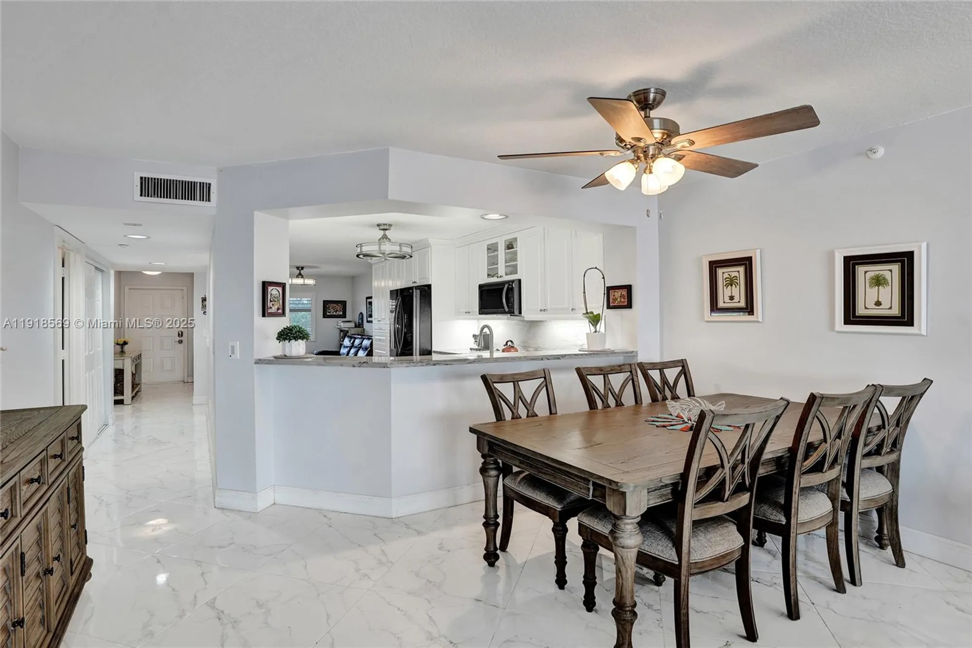 Property Slideshow image 18 of 41 | 7760 granville dr # 303, Tamarac, FL, 33321