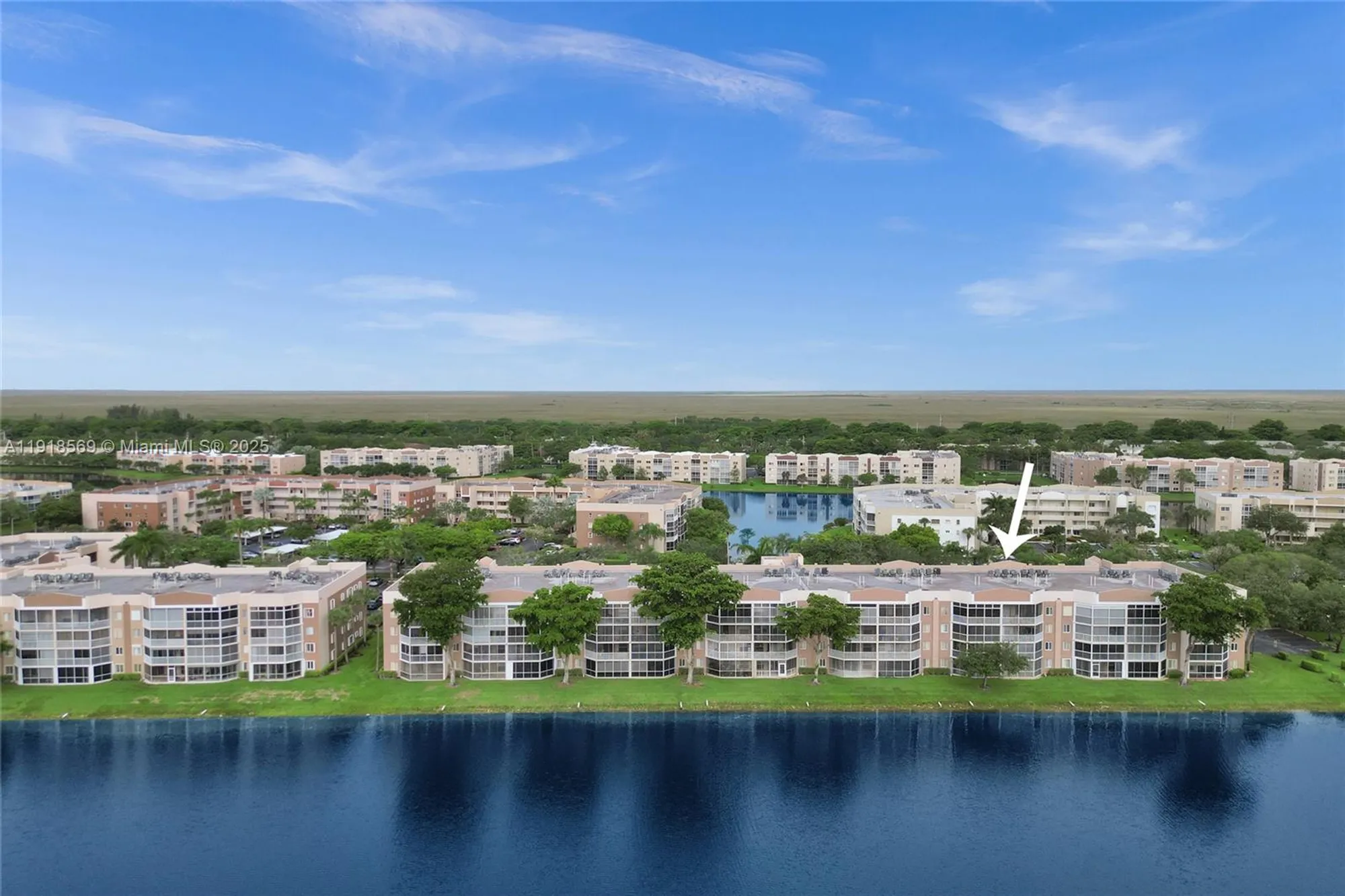 Property Slideshow image 37 of 41 | 7760 granville dr # 303, Tamarac, FL, 33321