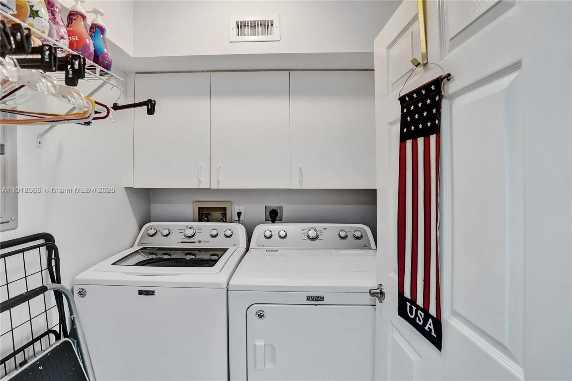 Property Slideshow image 31 of 41 | 7760 granville dr # 303, Tamarac, FL, 33321