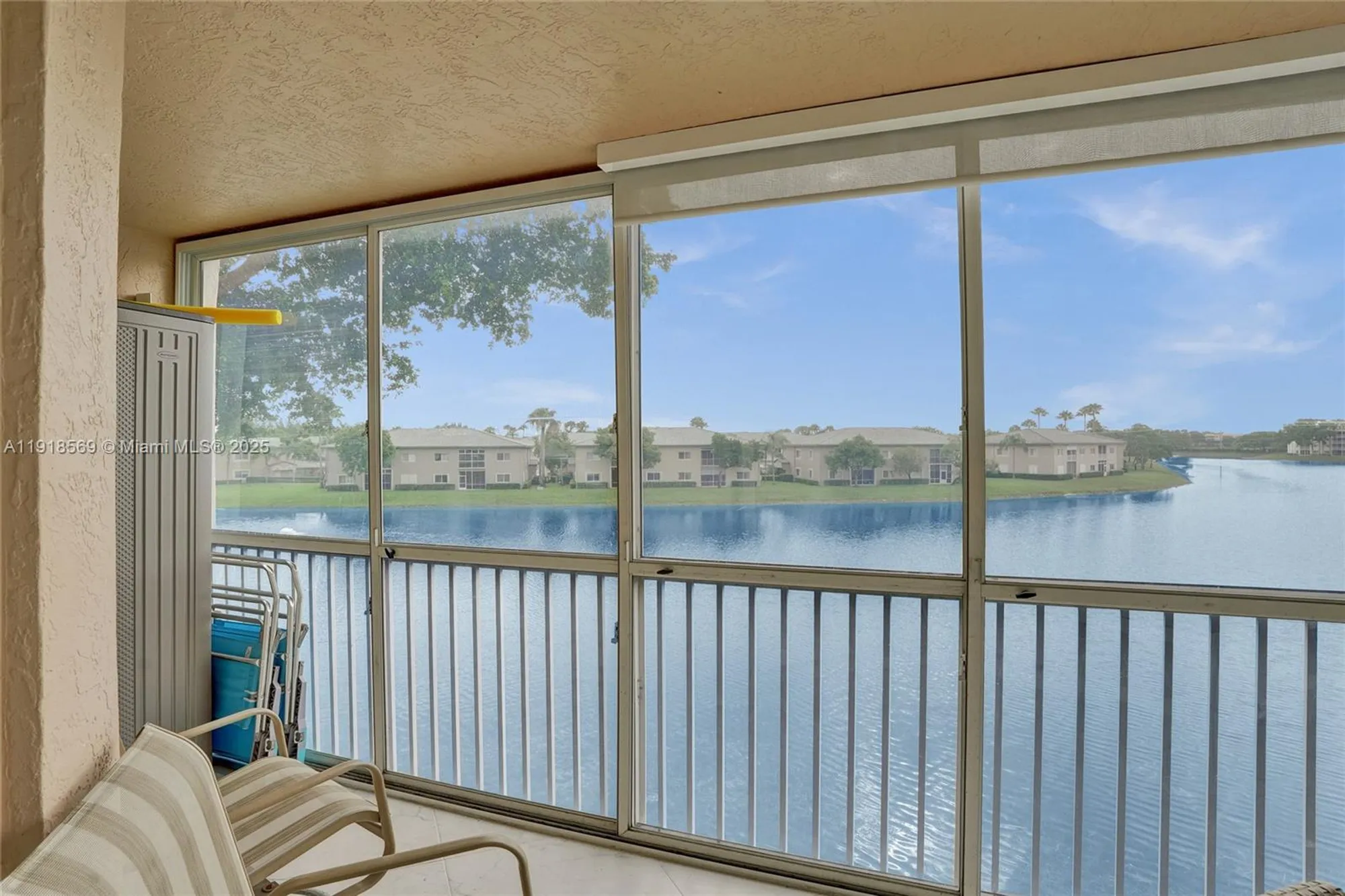 Property Slideshow image 33 of 41 | 7760 granville dr # 303, Tamarac, FL, 33321