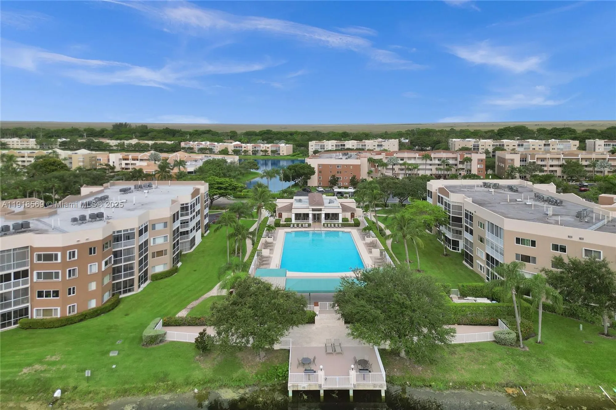 Property Slideshow image 40 of 41 | 7760 granville dr # 303, Tamarac, FL, 33321