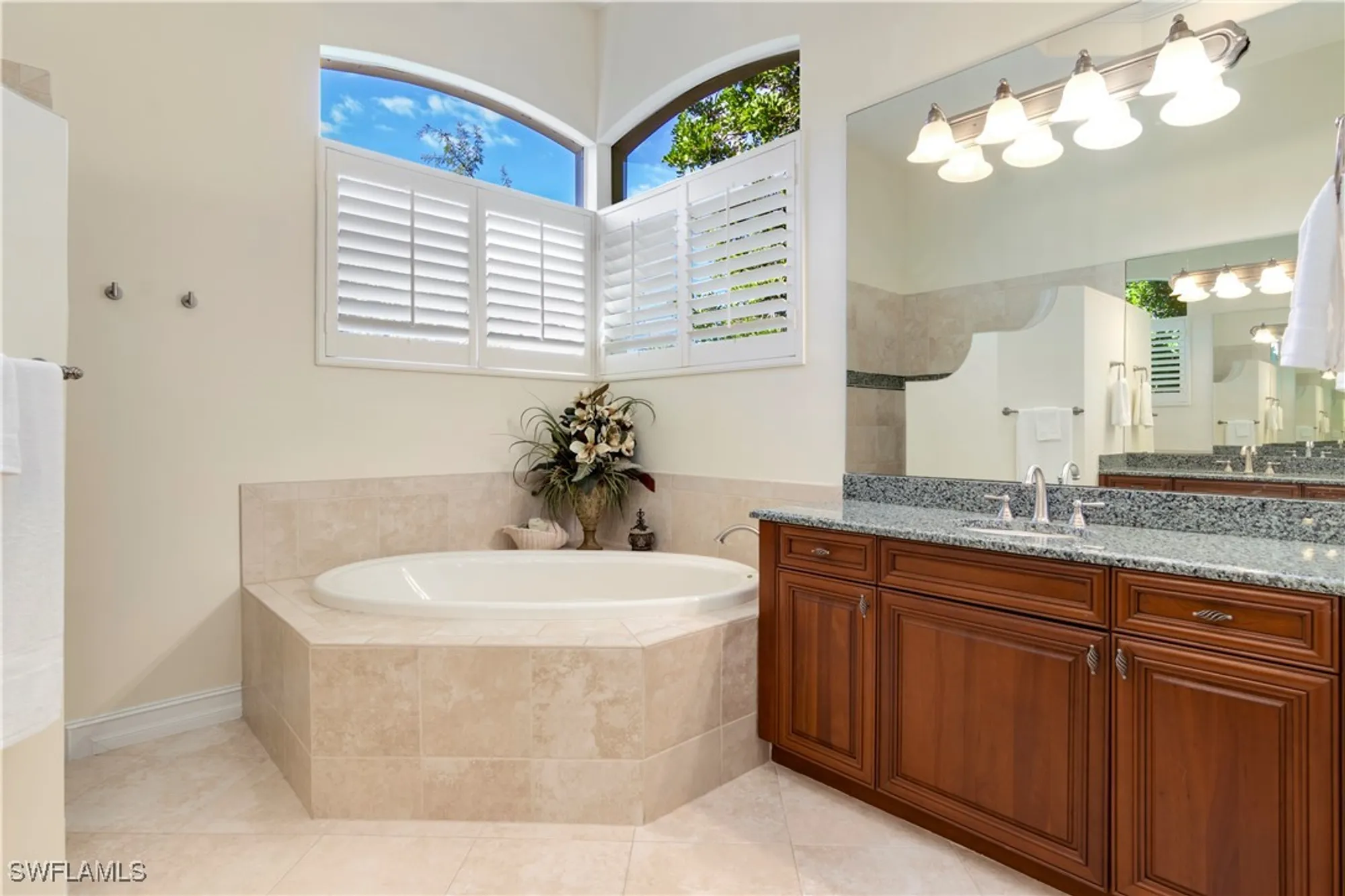 Property Slideshow image 17 of 45 | 8986 shenendoah cir, Naples, FL, 34113