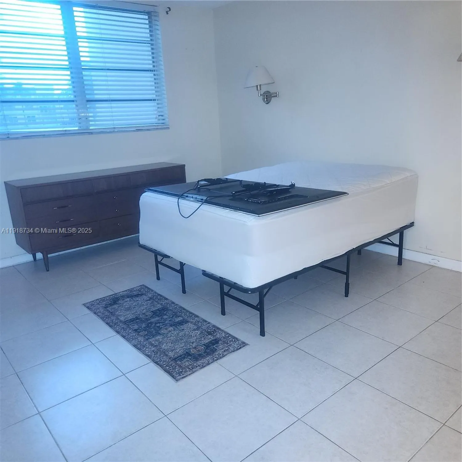 Property Slideshow image 9 of 21 | 5800 nw 64th ave apt 108, Tamarac, FL, 33319