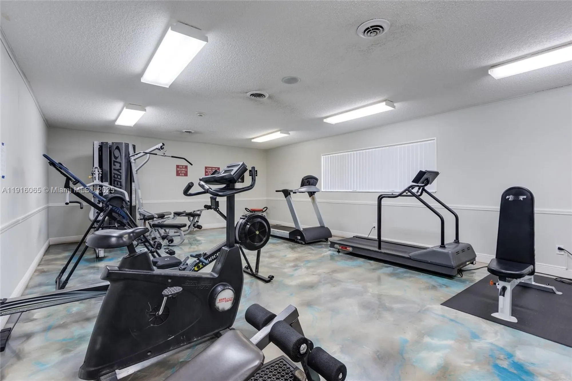 Property Slideshow image 17 of 18 | 7887 golf circle dr 106, Margate, FL, 33063