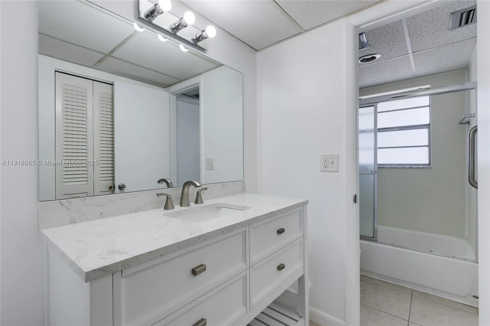 Property Slideshow image 11 of 18 | 7887 golf circle dr 106, Margate, FL, 33063
