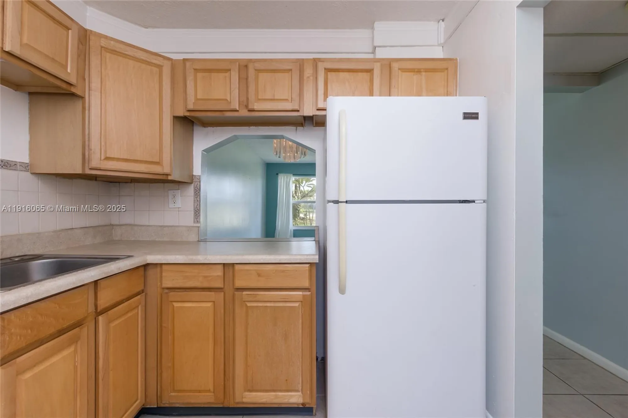 Property Slideshow image 5 of 18 | 7887 golf circle dr 106, Margate, FL, 33063