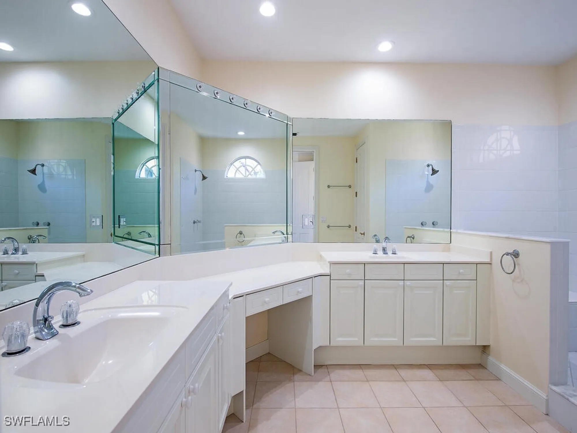 Property Slideshow image 16 of 35 | 7817 vizcaya way, Naples, FL, 34108