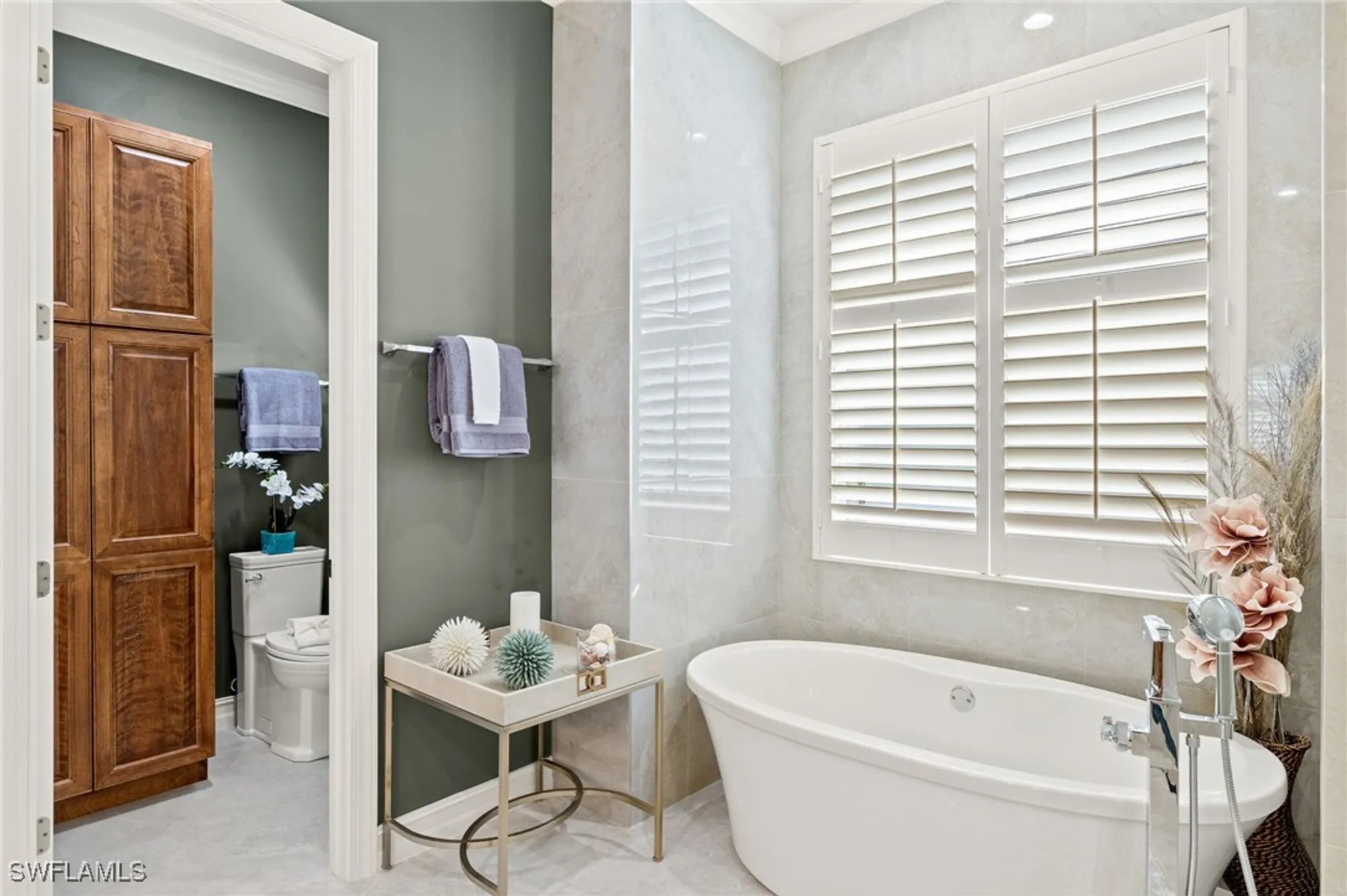 Property Slideshow image 17 of 33 | 3608 heron point ct, Bonita Springs, FL, 34134