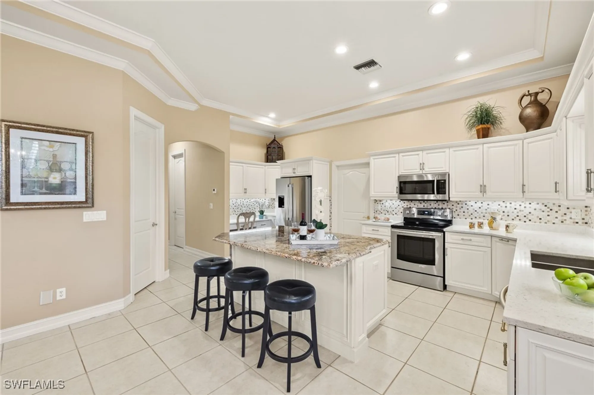 Property Slideshow image 10 of 33 | 3608 heron point ct, Bonita Springs, FL, 34134