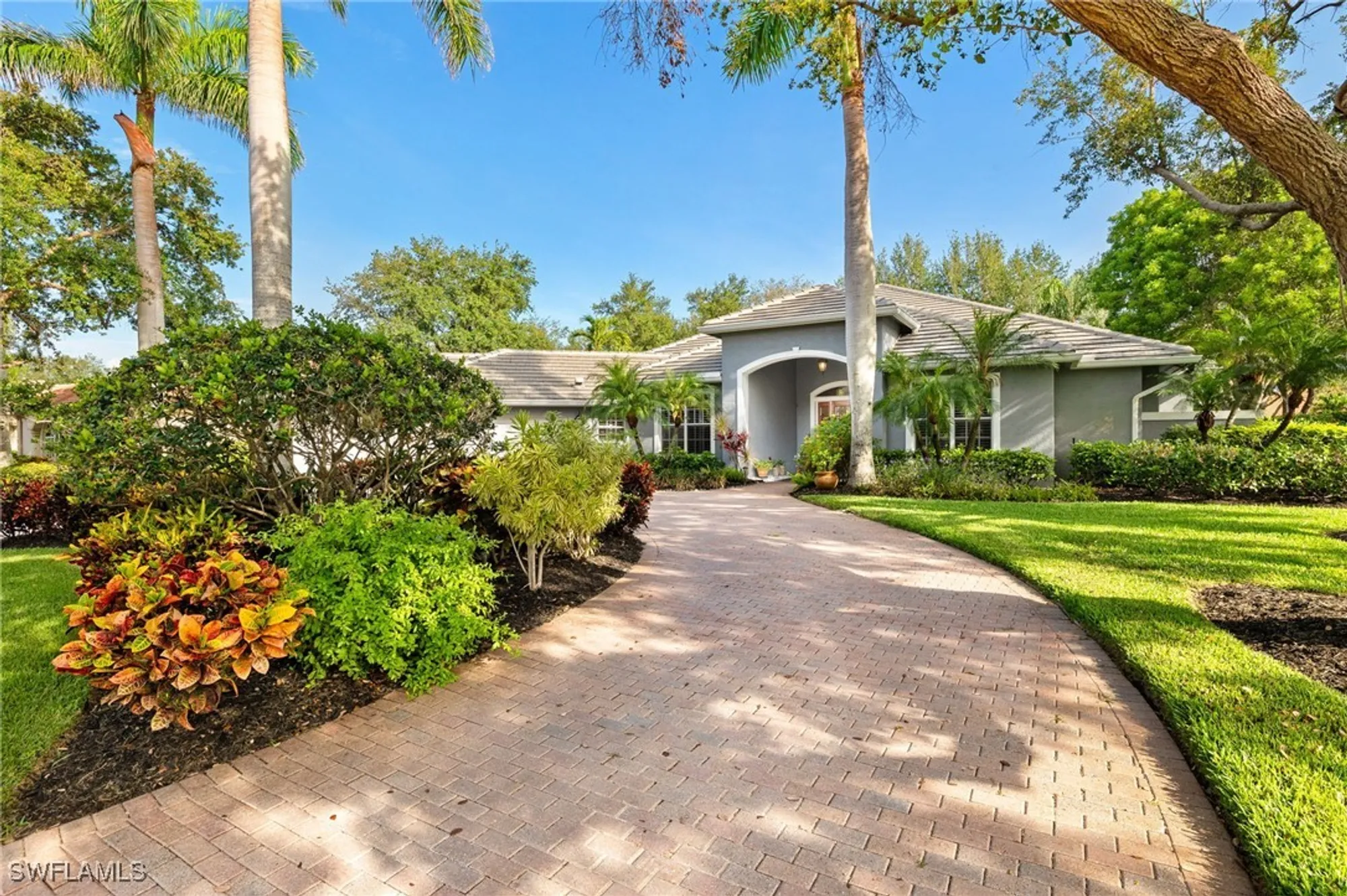 Property Slideshow image 2 of 33 | 3608 heron point ct, Bonita Springs, FL, 34134