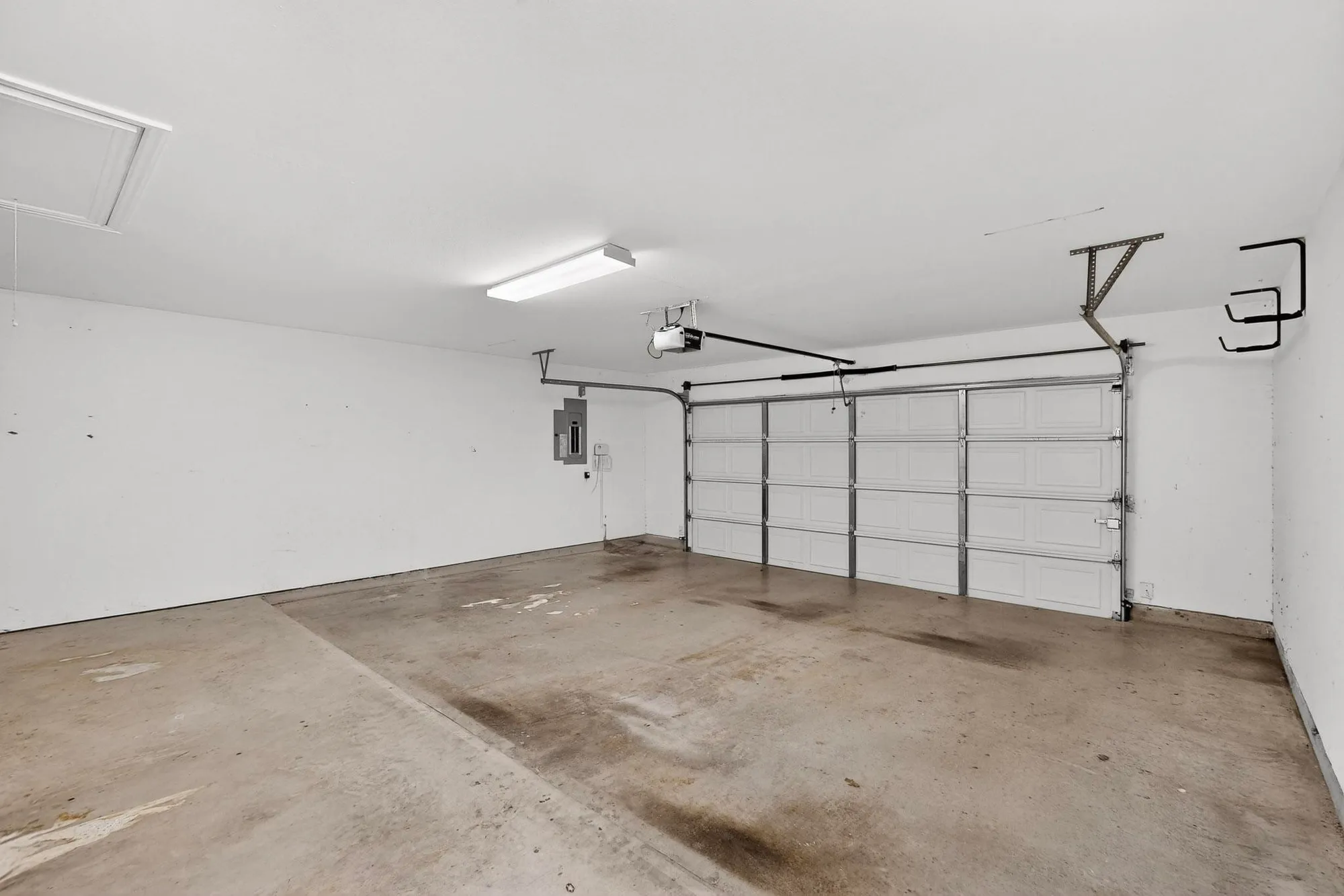 Property Slideshow image 39 of 40 | 9516 grandview dr, Denton, TX, 76207