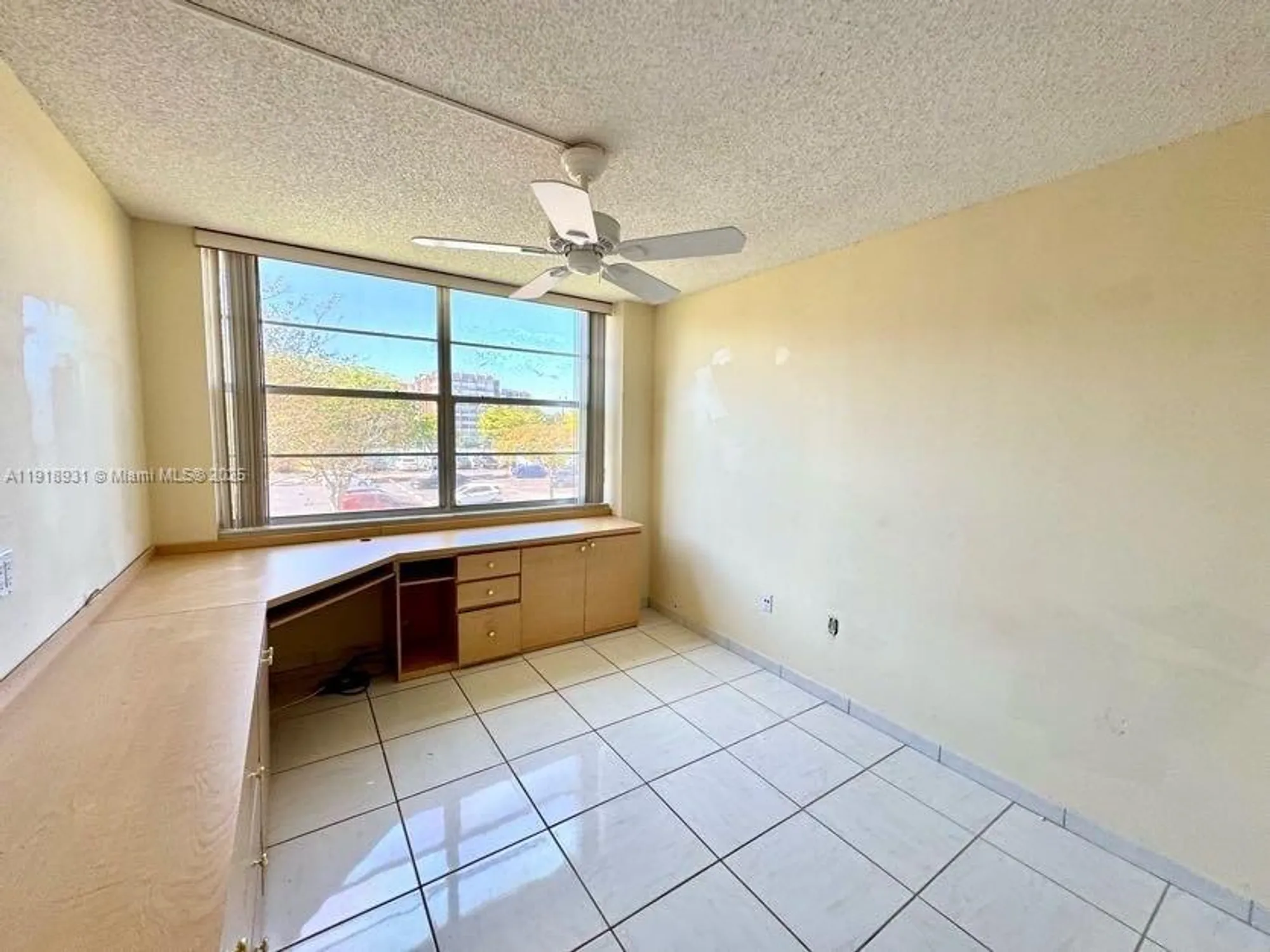 Property Slideshow image 18 of 33 | 1200 saint charles pl 218, Pembroke Pines, FL, 33026