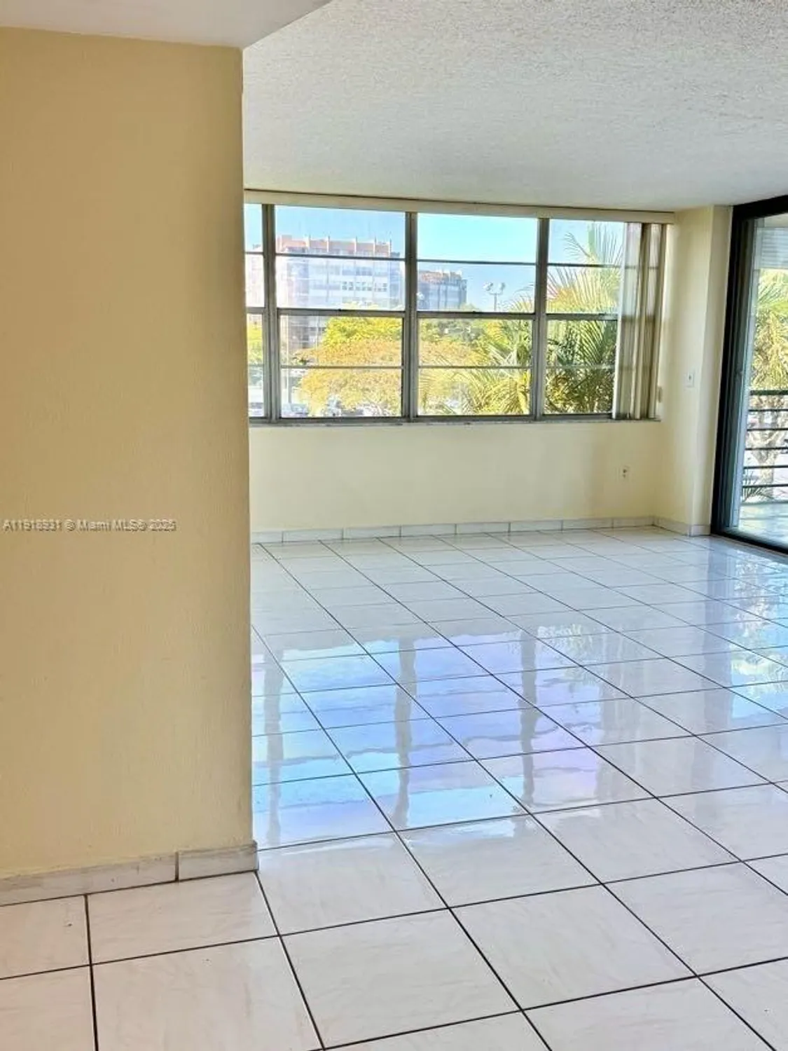 Property Slideshow image 10 of 33 | 1200 saint charles pl 218, Pembroke Pines, FL, 33026