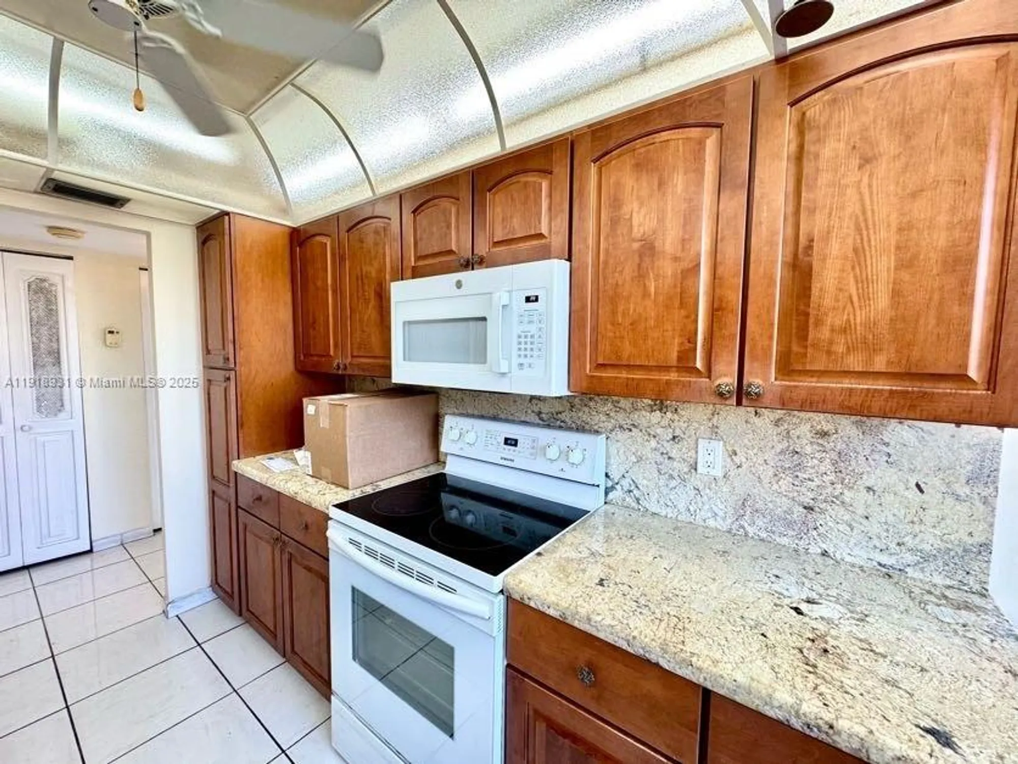 Property Slideshow image 11 of 33 | 1200 saint charles pl 218, Pembroke Pines, FL, 33026