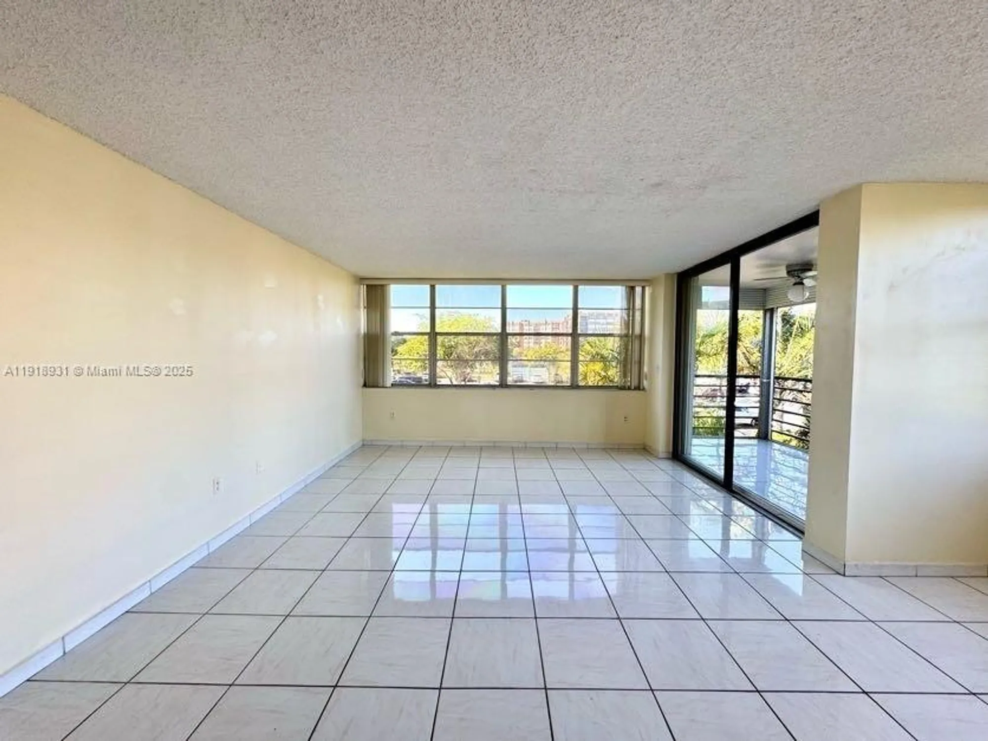 Property Slideshow image 7 of 33 | 1200 saint charles pl 218, Pembroke Pines, FL, 33026