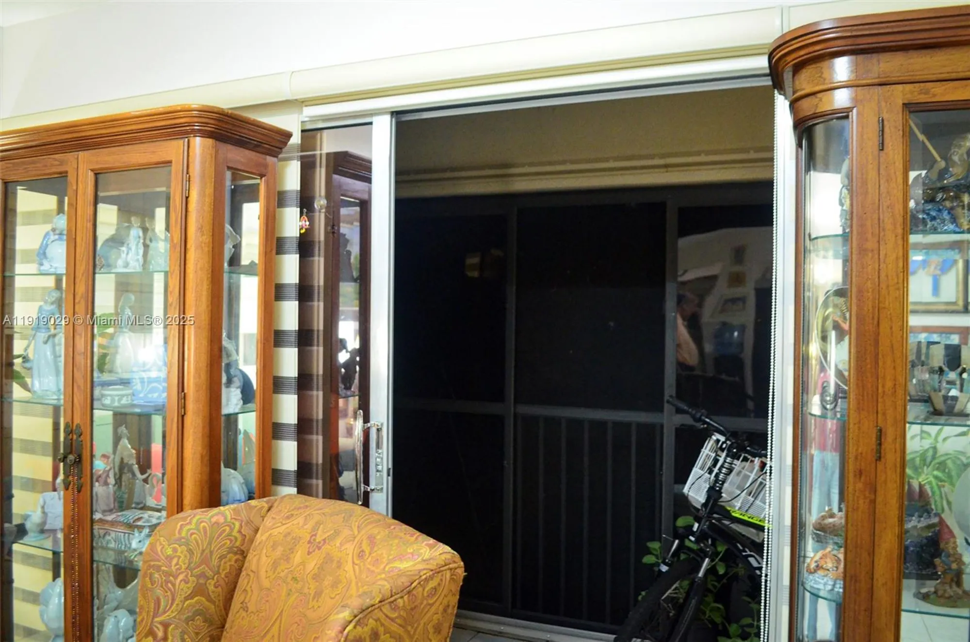 Property Slideshow image 19 of 37 | 800 sw 142nd ave 401n, Pembroke Pines, FL, 33027