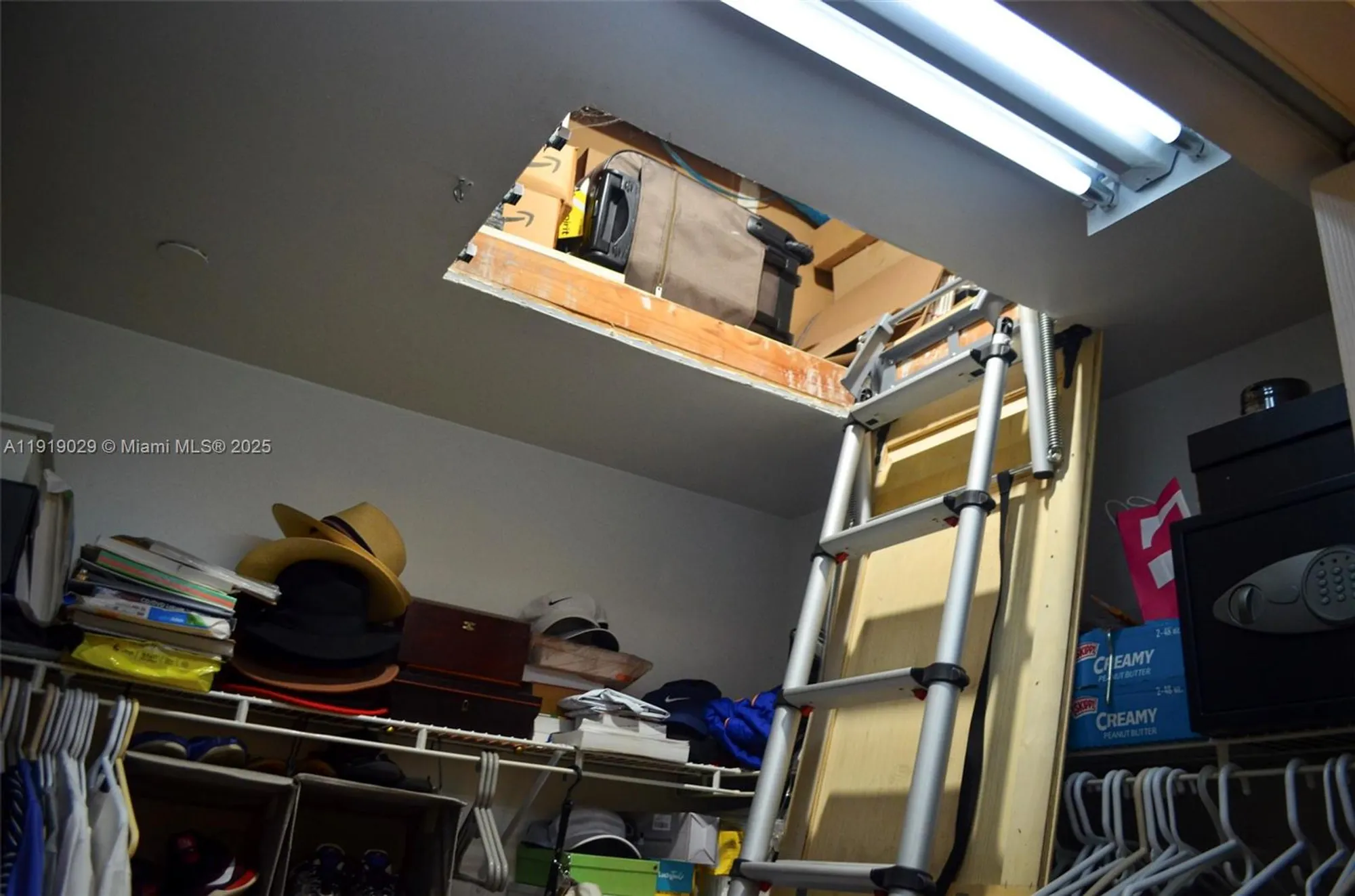 Property Slideshow image 34 of 37 | 800 sw 142nd ave 401n, Pembroke Pines, FL, 33027