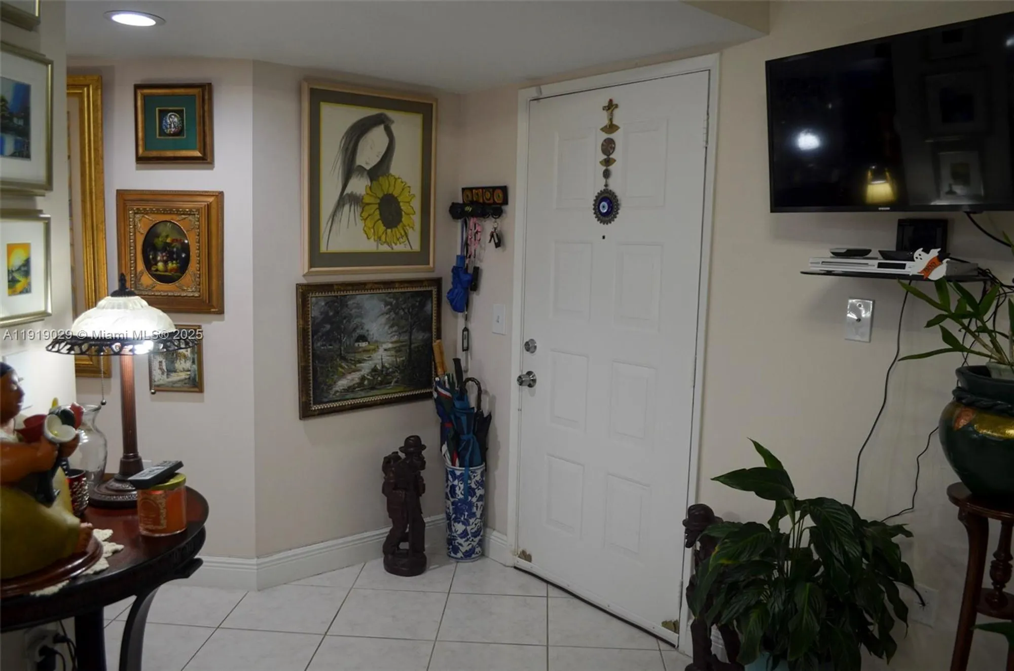 Property Slideshow image 3 of 37 | 800 sw 142nd ave 401n, Pembroke Pines, FL, 33027
