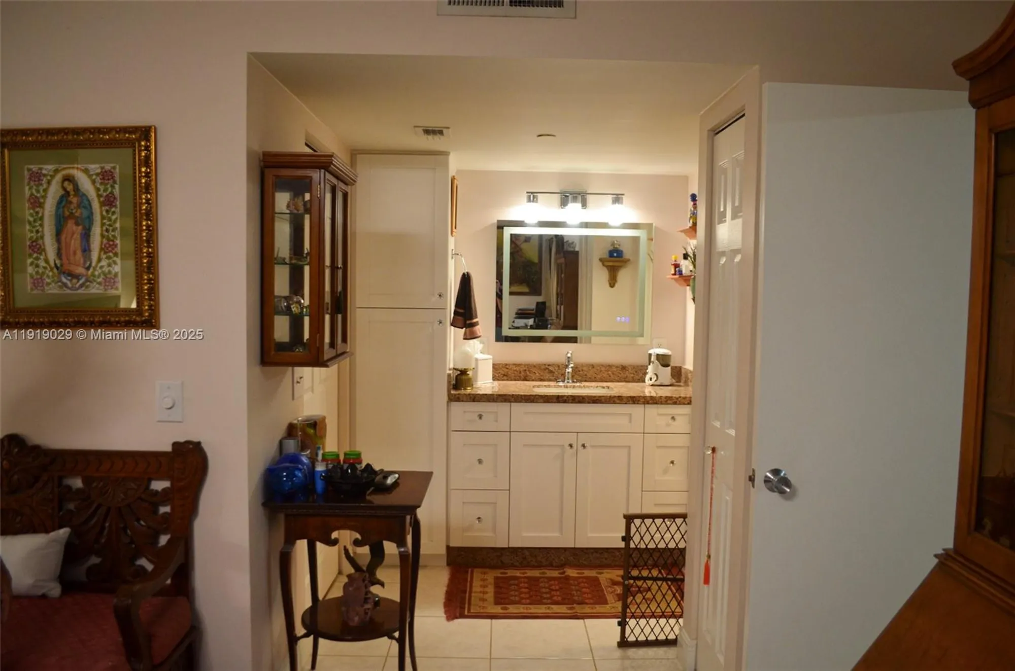 Property Slideshow image 5 of 37 | 800 sw 142nd ave 401n, Pembroke Pines, FL, 33027