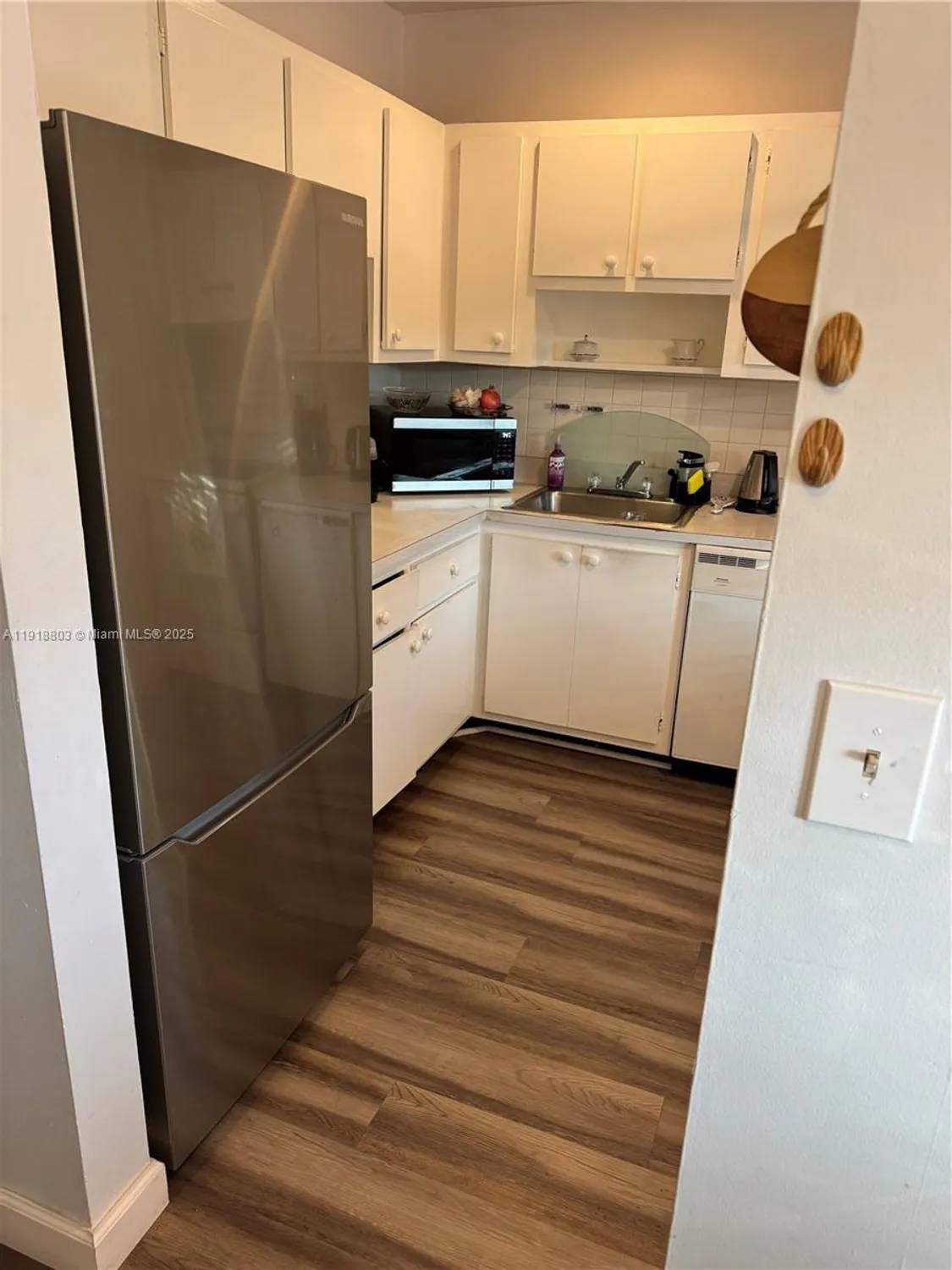 Property Slideshow image 5 of 30 | 7605 w atlantic blvd 207, Margate, FL, 33063