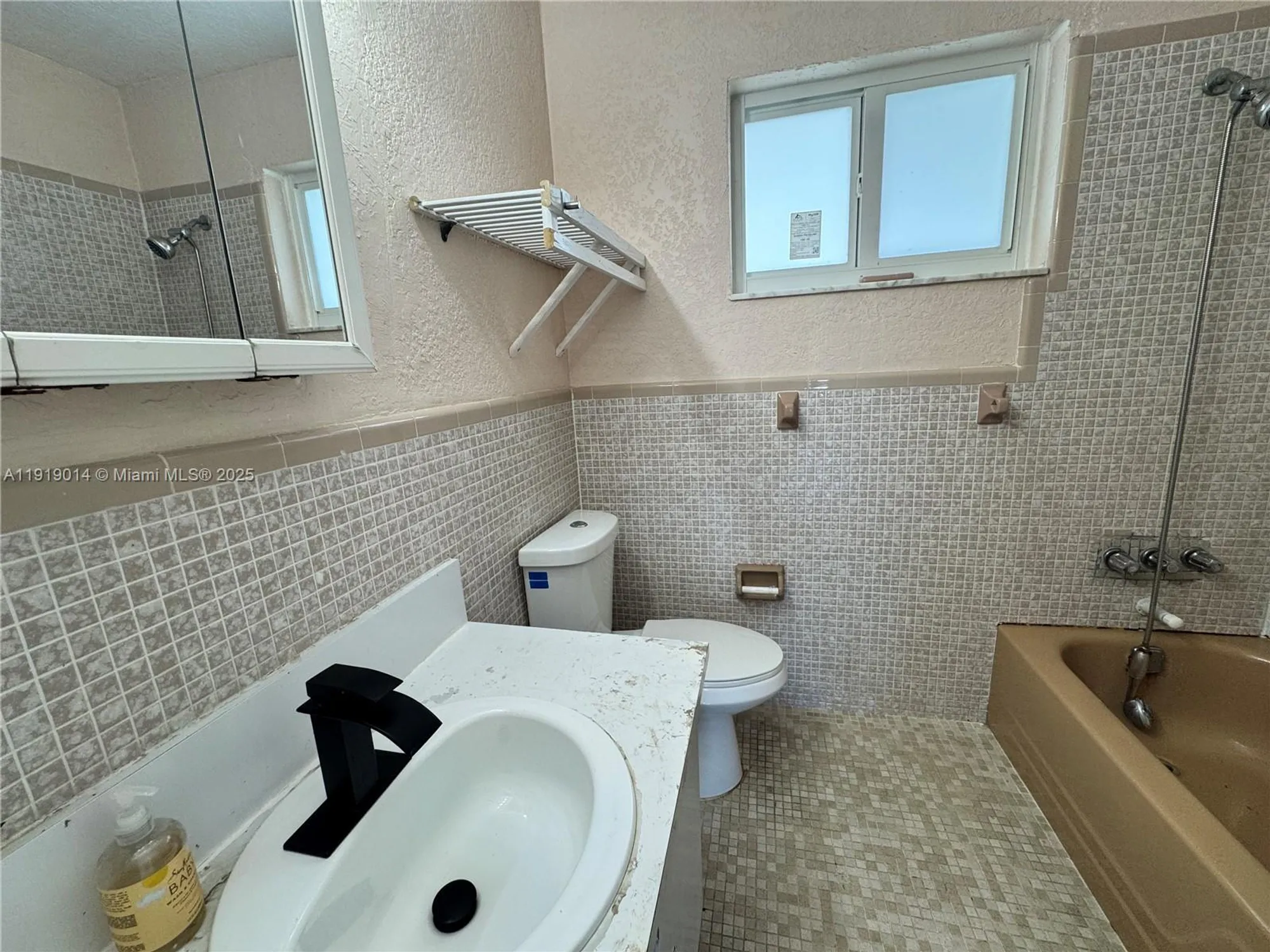 Property Slideshow image 10 of 20 | 19255 ne 2nd ave apt 2218, Miami, FL, 33179