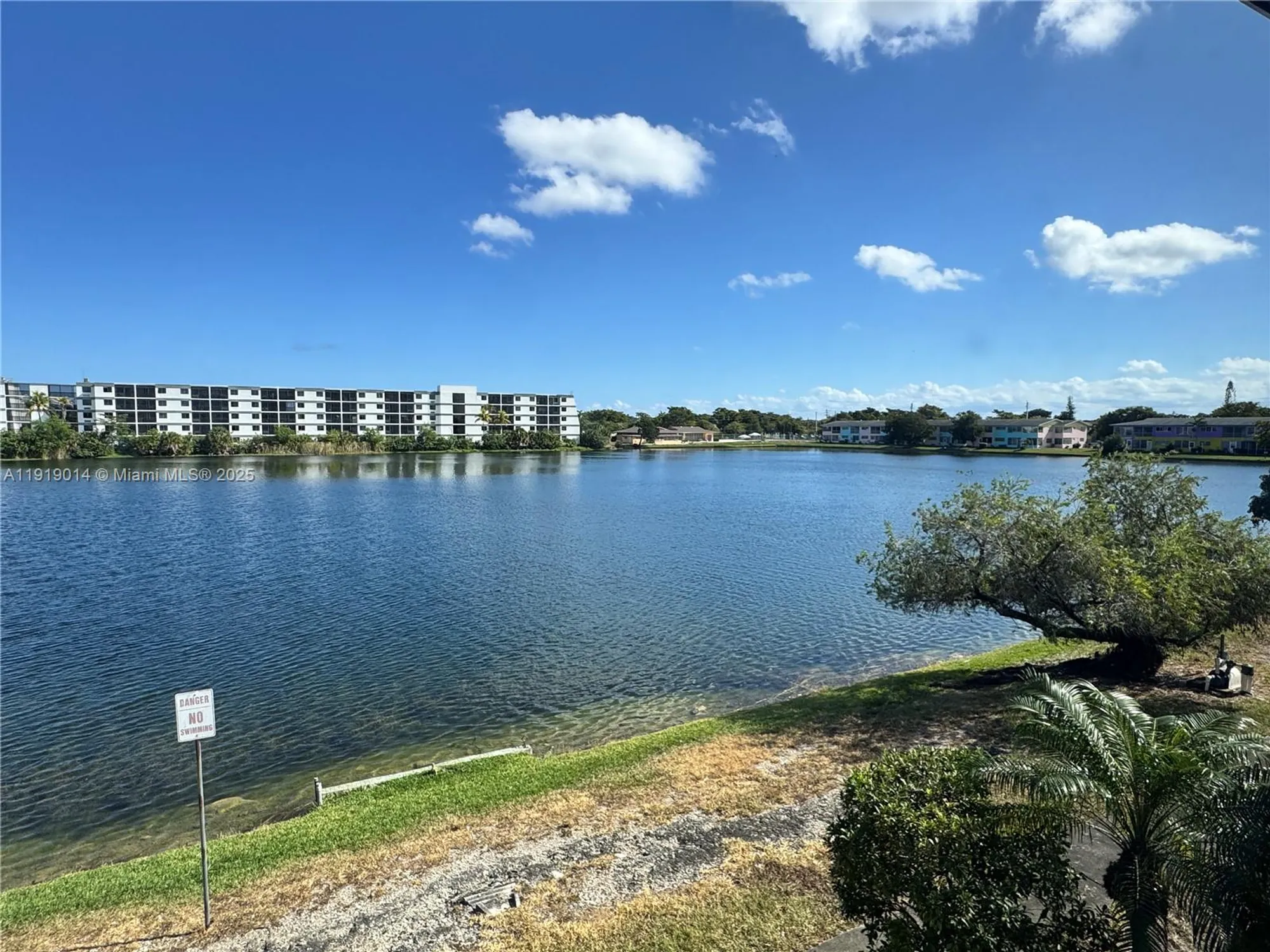 Property Slideshow image 5 of 20 | 19255 ne 2nd ave apt 2218, Miami, FL, 33179
