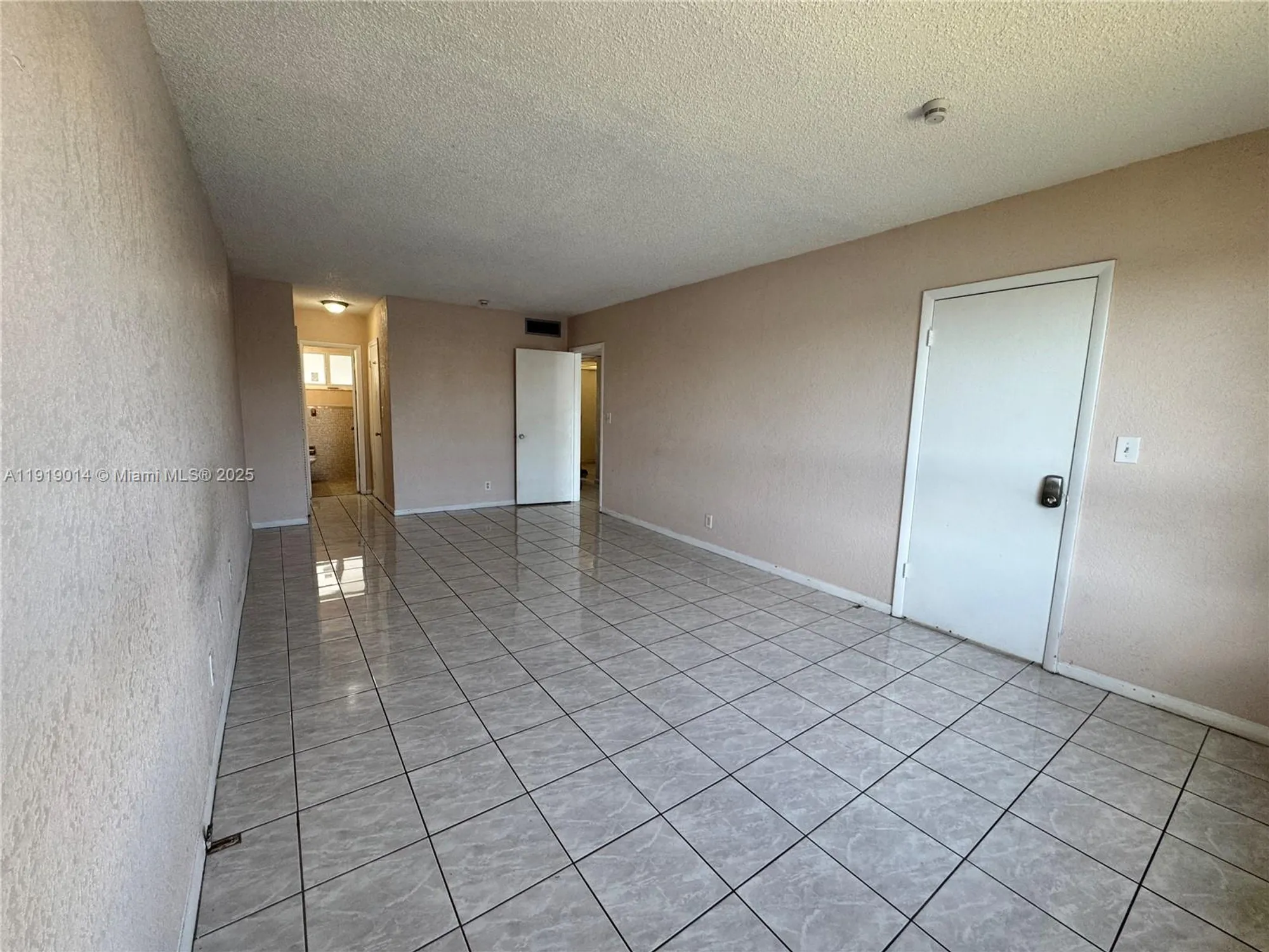 Property Slideshow image 7 of 20 | 19255 ne 2nd ave apt 2218, Miami, FL, 33179